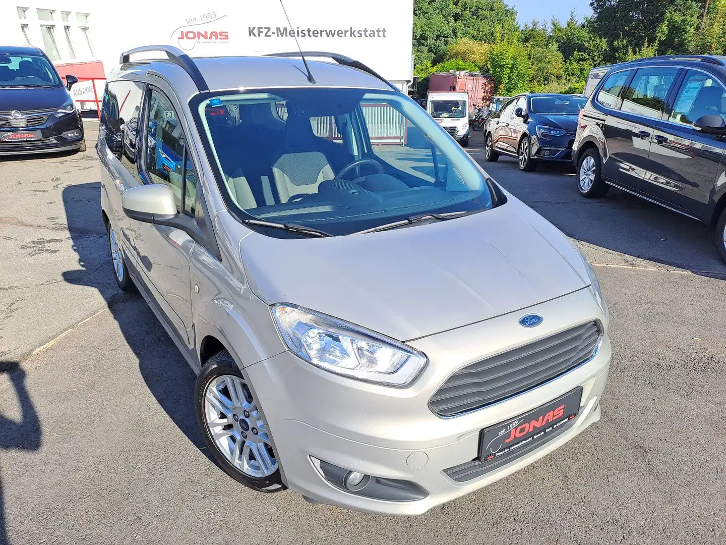 Ford Tourneo Courier Trend *SYNC*Tempo*Klima*SHZ*BT* Silber - 1