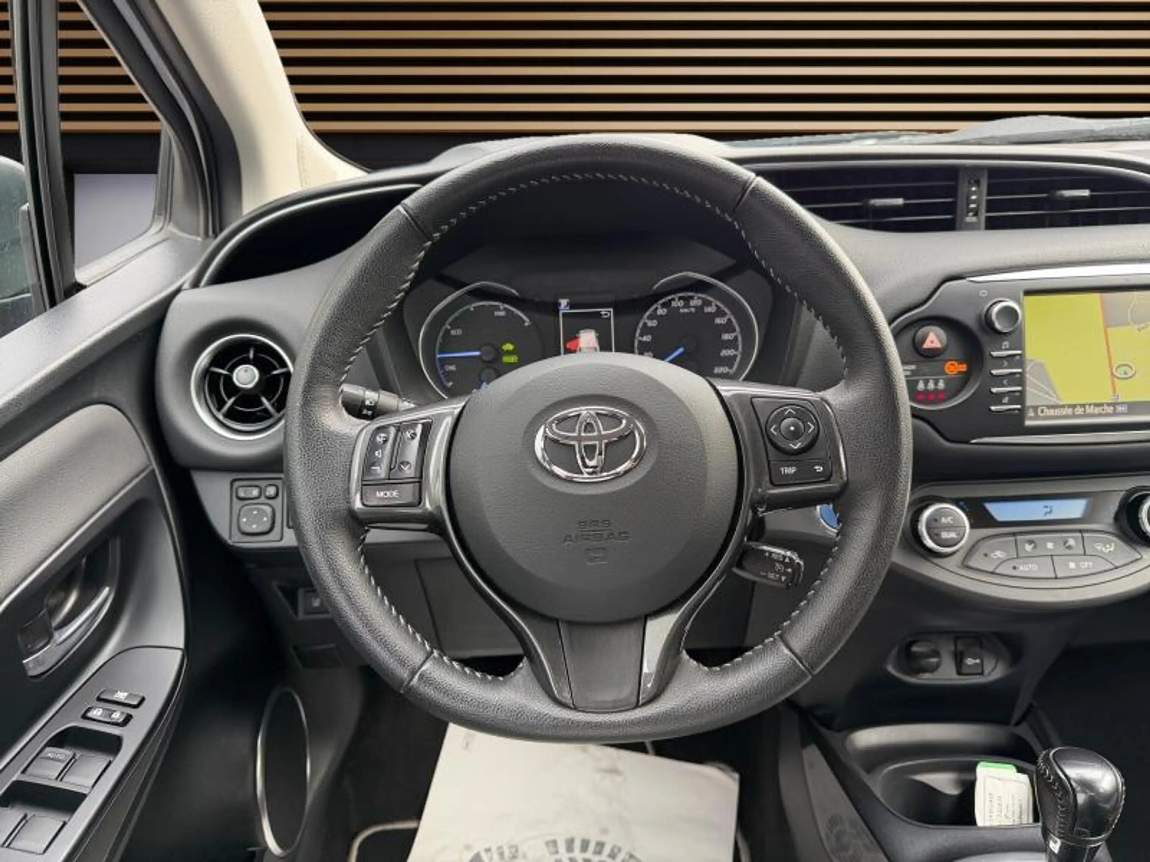 Toyota Yaris Y20 — photo 15