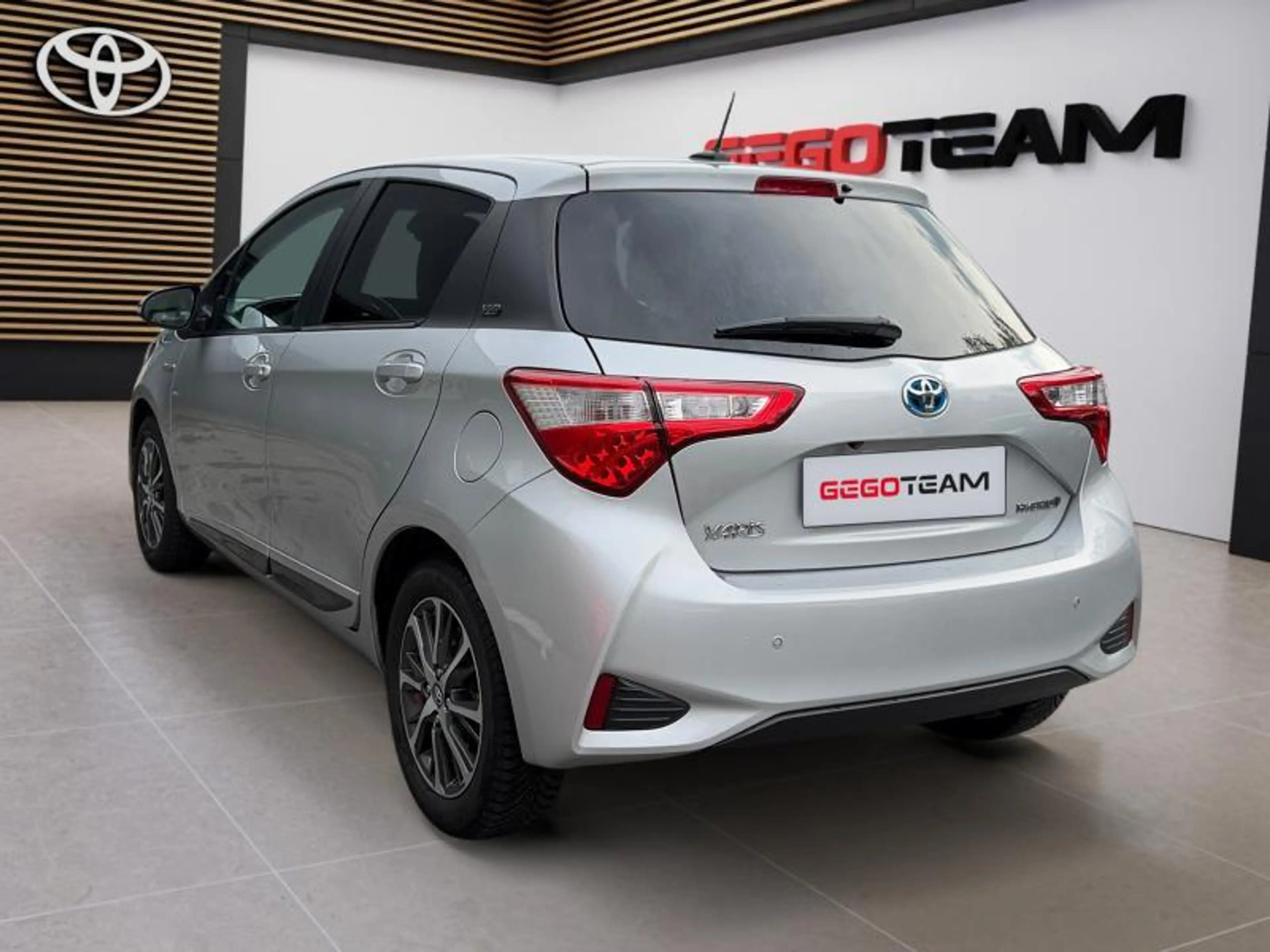 Toyota Yaris Y20 — photo 4