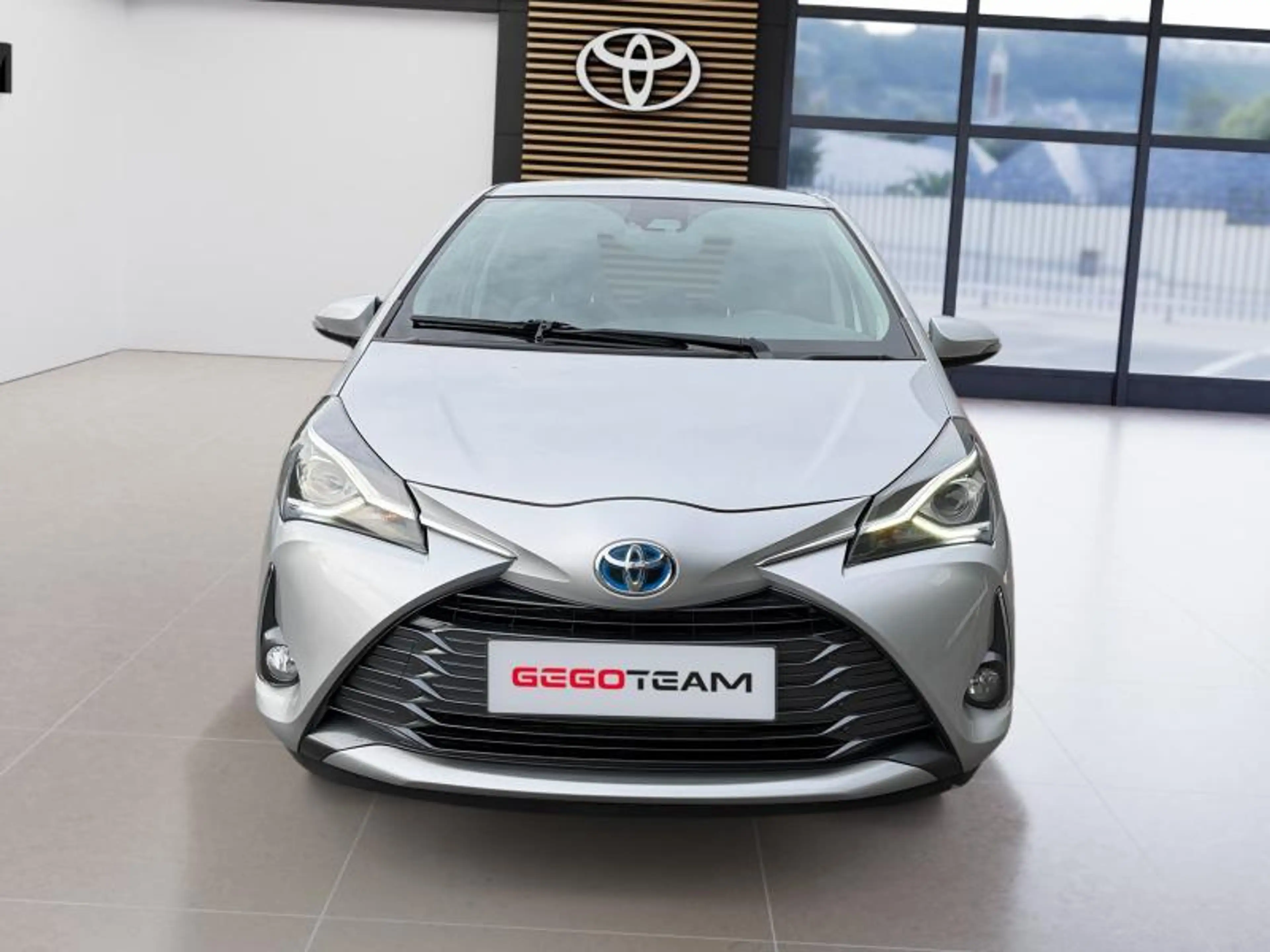 Toyota Yaris Y20 — photo 9