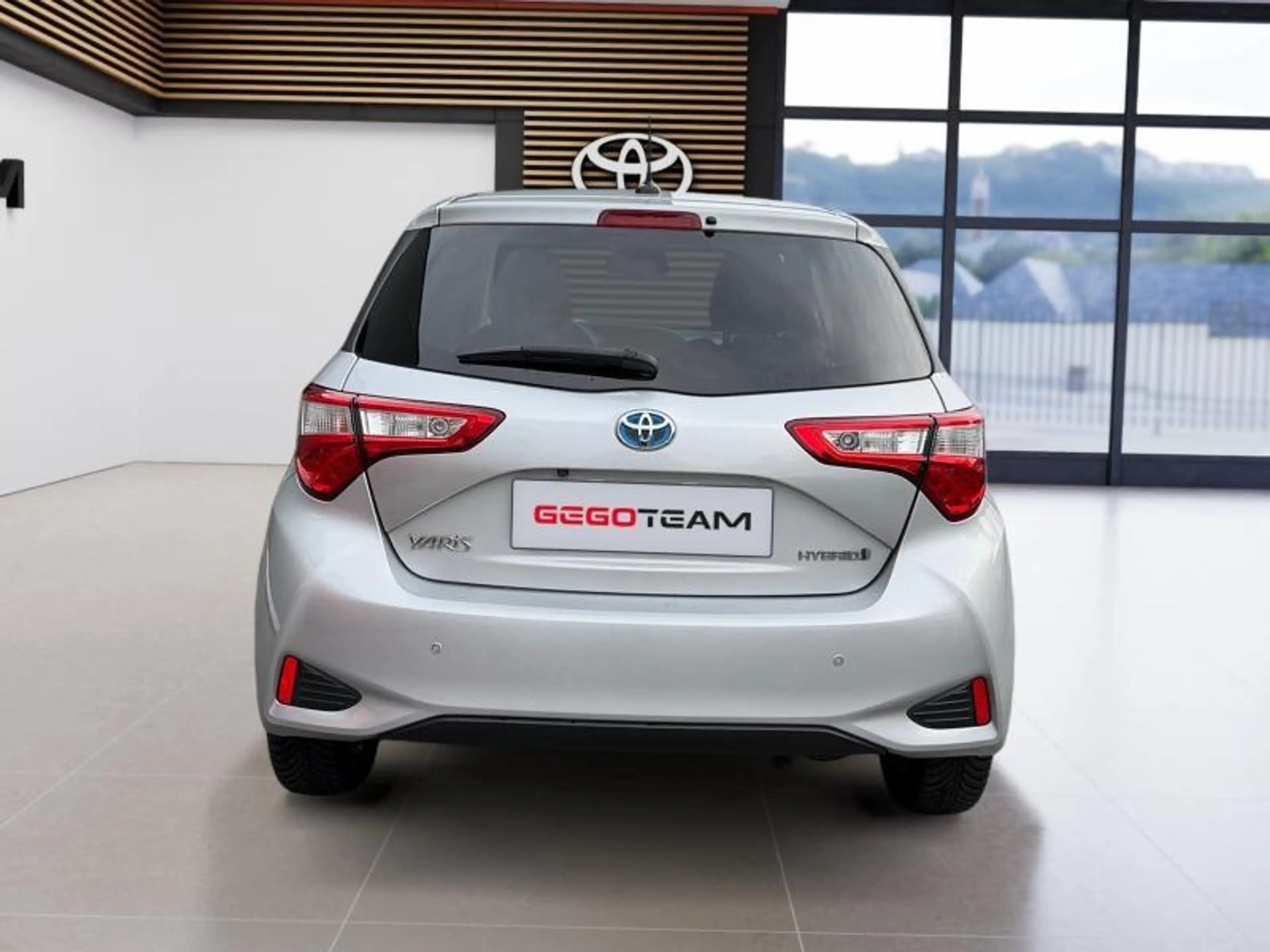 Toyota Yaris Y20 — photo 5
