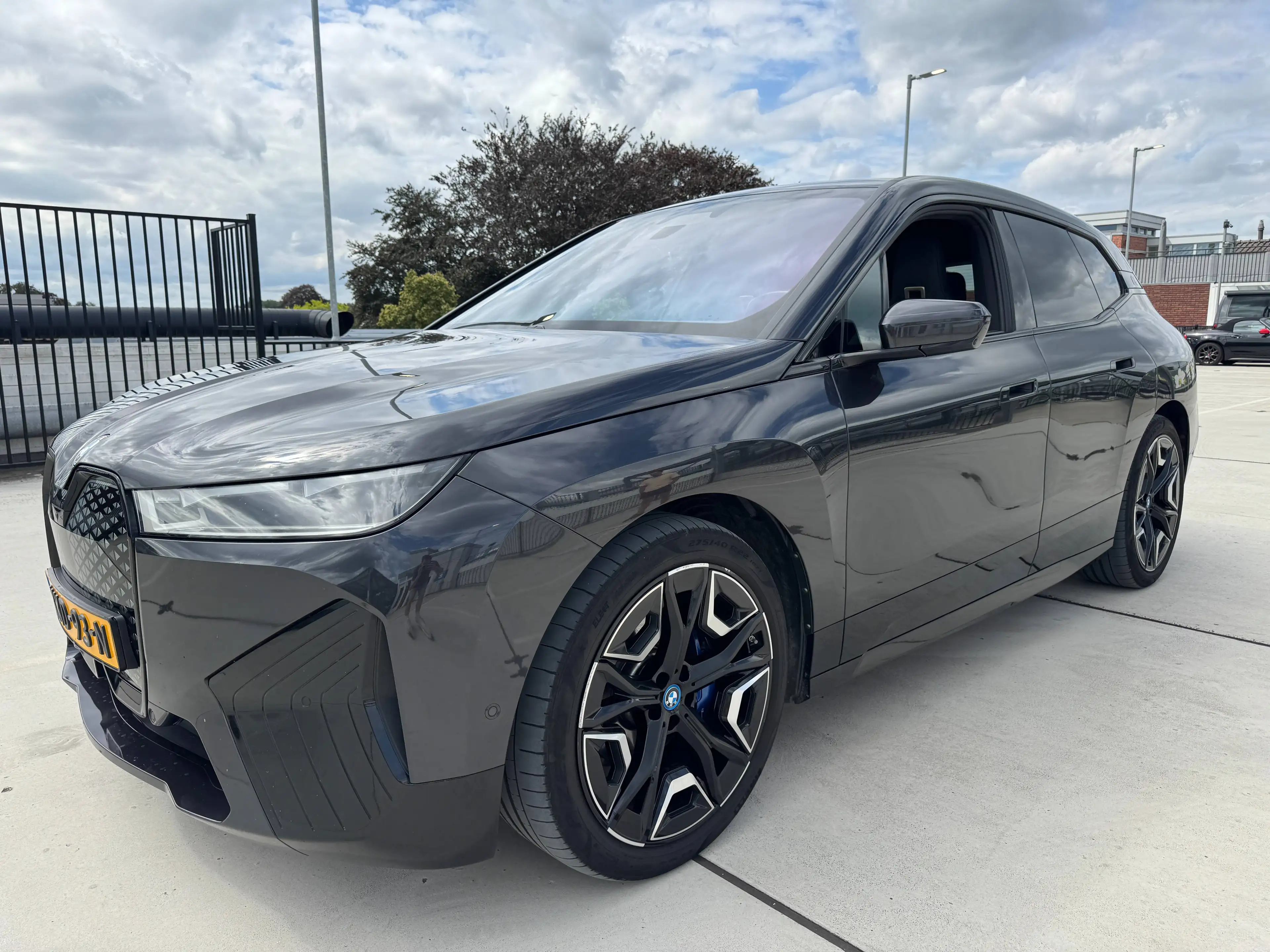 BMW iX xDrive50 Executive — photo 9
