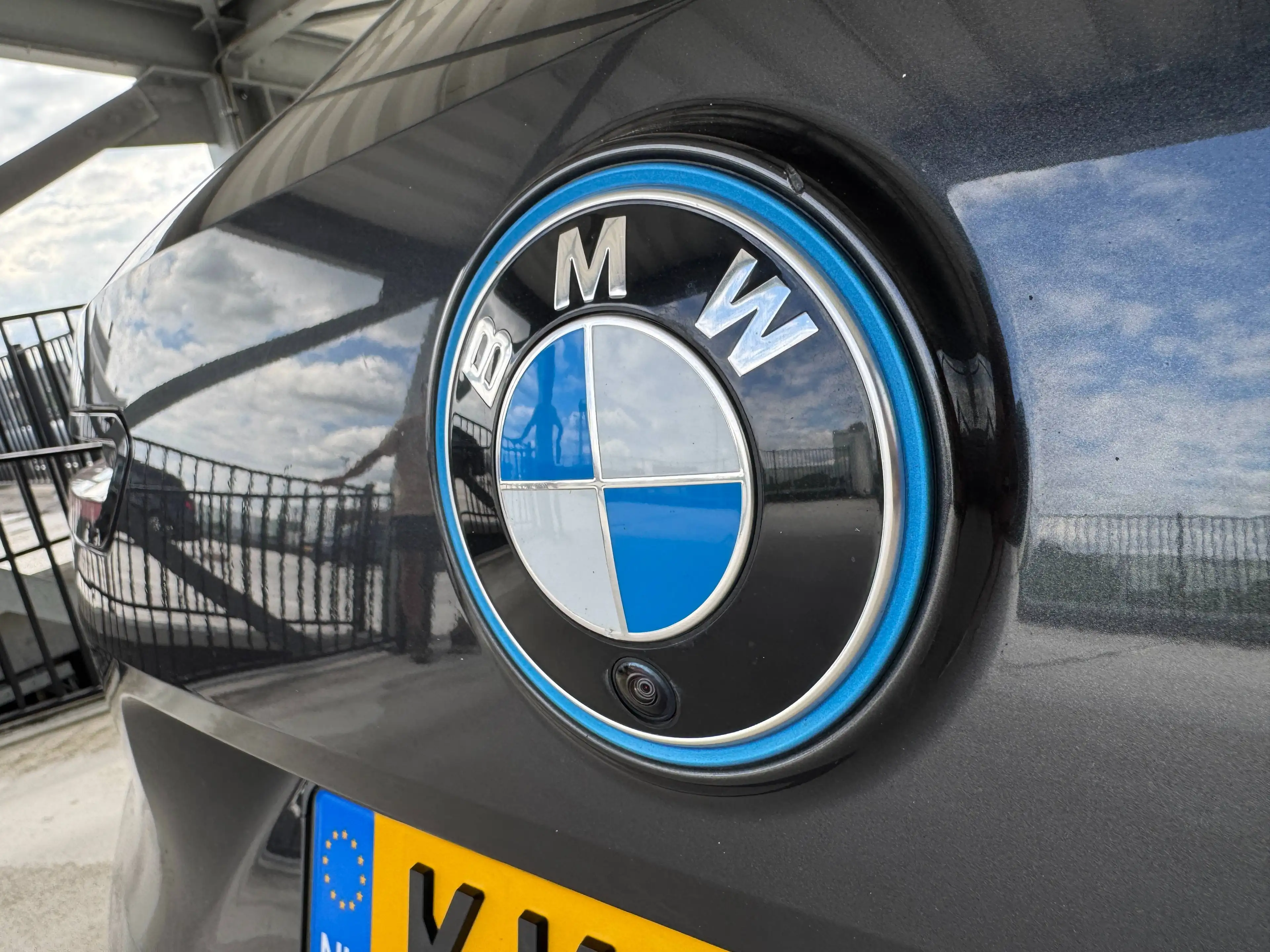 BMW iX xDrive50 Executive — photo 14