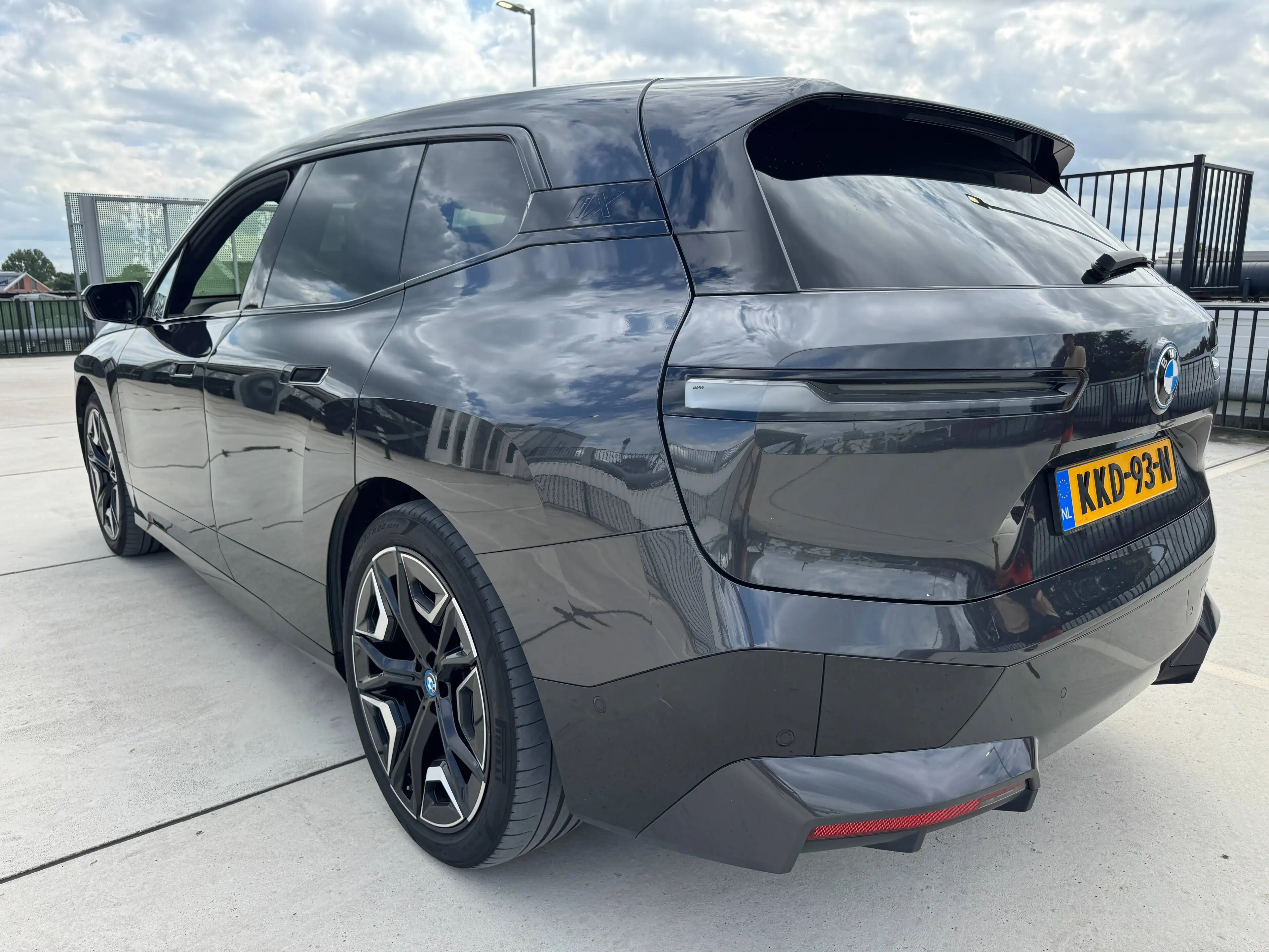 BMW iX xDrive50 Executive — photo 7