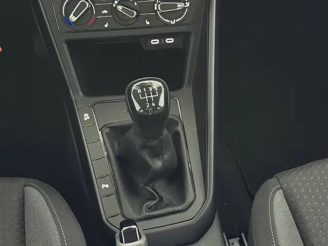 Volkswagen Taigo view 12