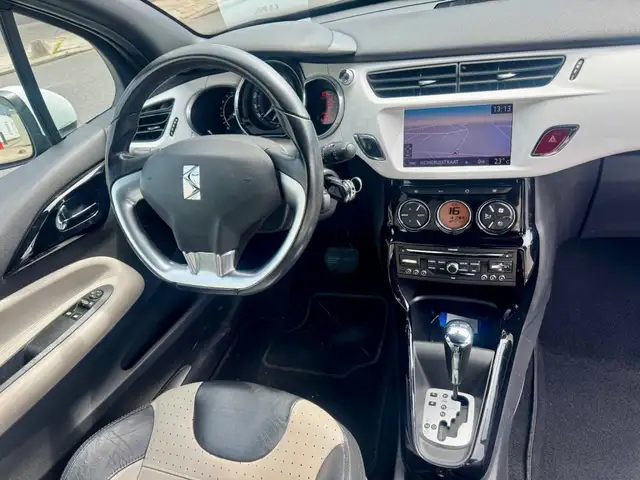 Citroen DS3 view 2