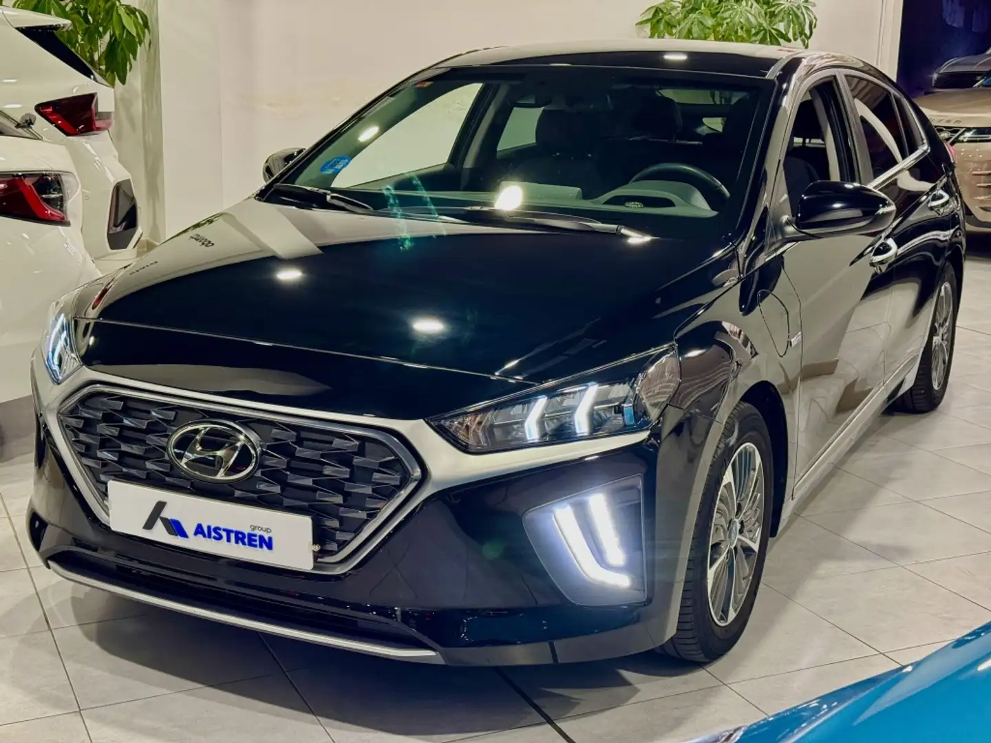 Hyundai IONIQ PHEV 1.6 GDI Tecno Negro - 1