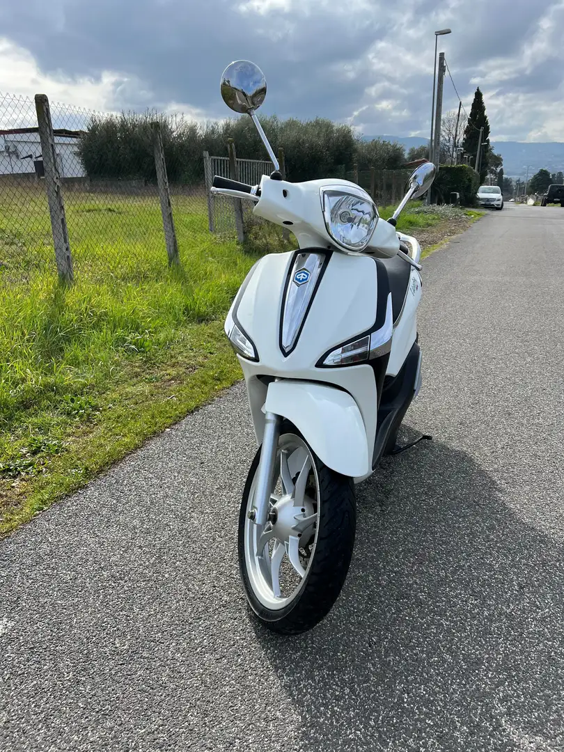 Piaggio Medley 125 125 abs Alb - 1