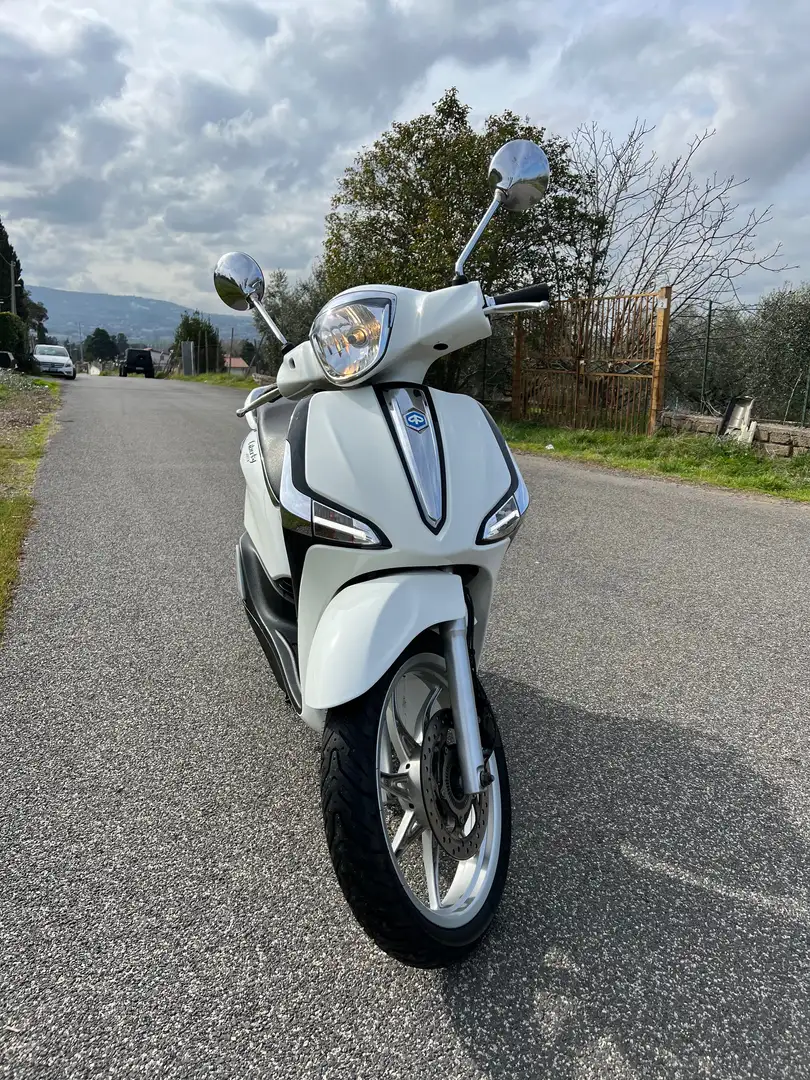 Piaggio Medley 125 125 abs Alb - 2