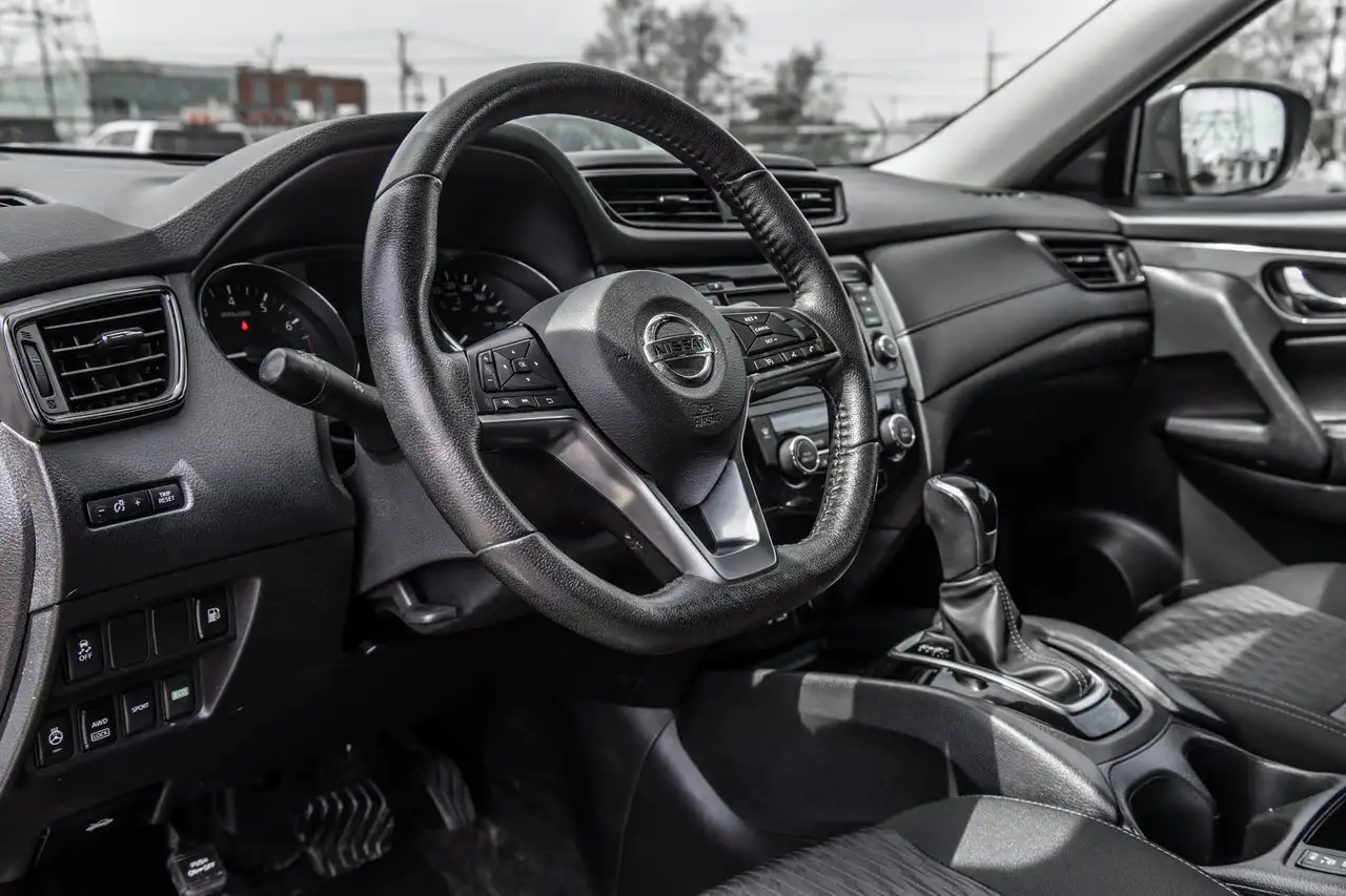 Nissan Rogue снимка Nissan Rogue