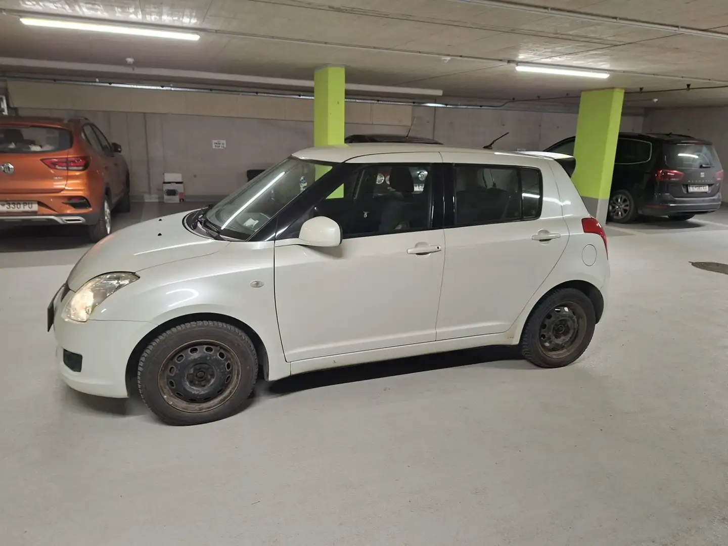 Suzuki Swift 1,3 GL 4WD Weiß - 1