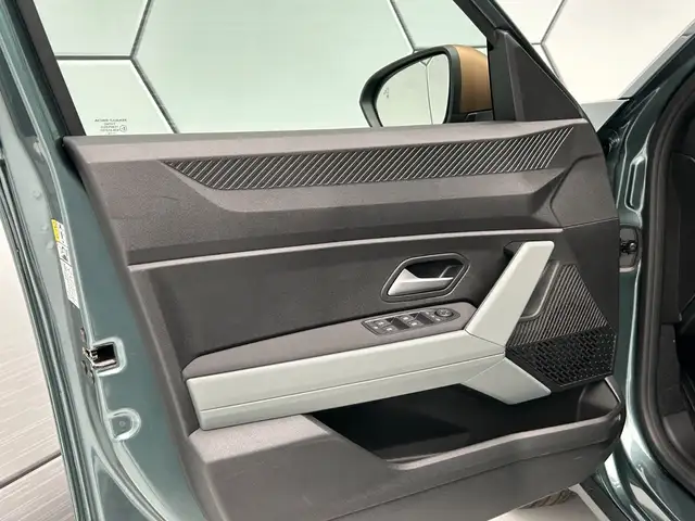 Dacia Duster view 12