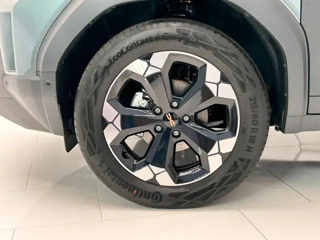 Dacia Duster view 10
