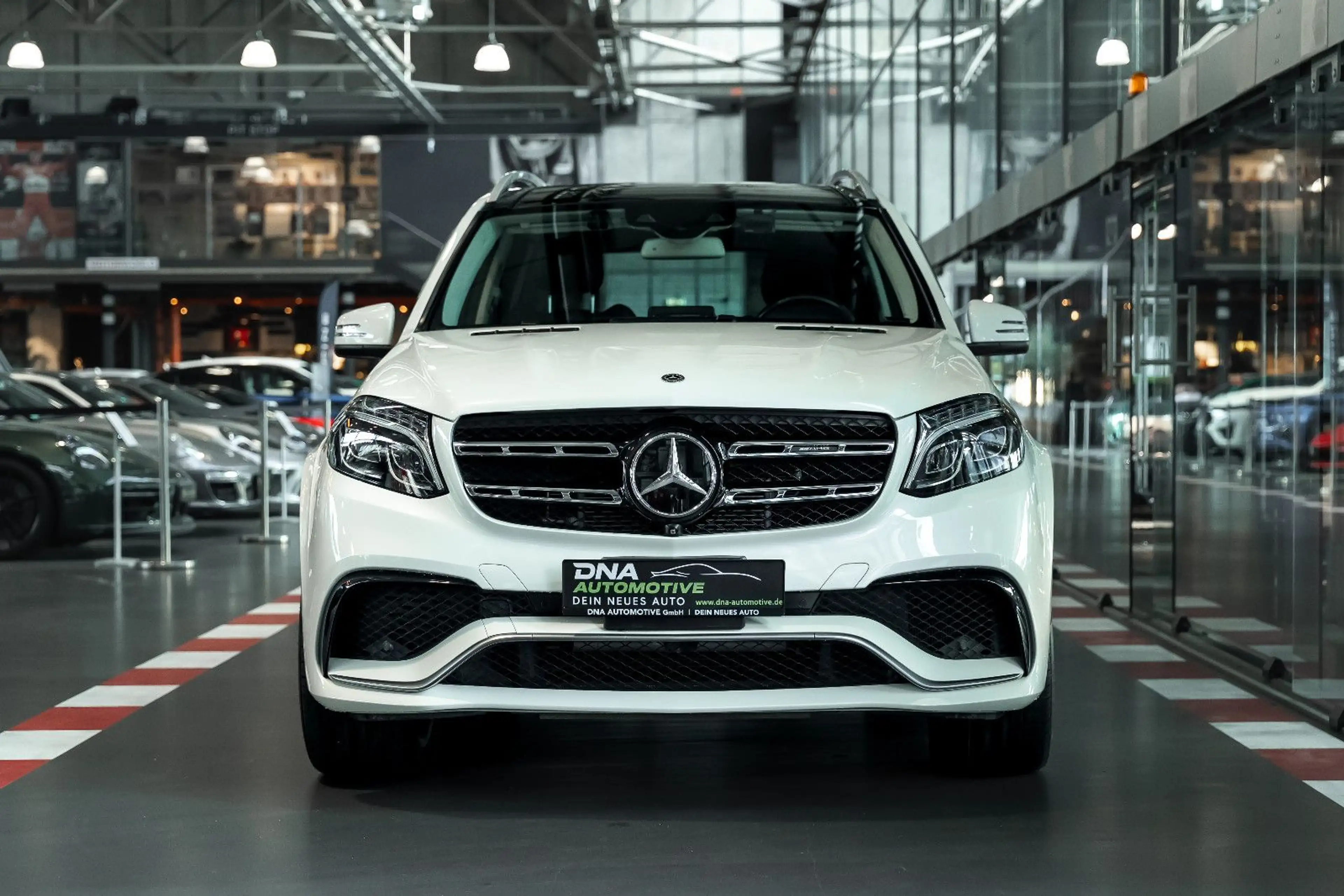 Mercedes-Benz GLS 63 AMG / *1-HAND MB SCHECKHEFT* — photo 2