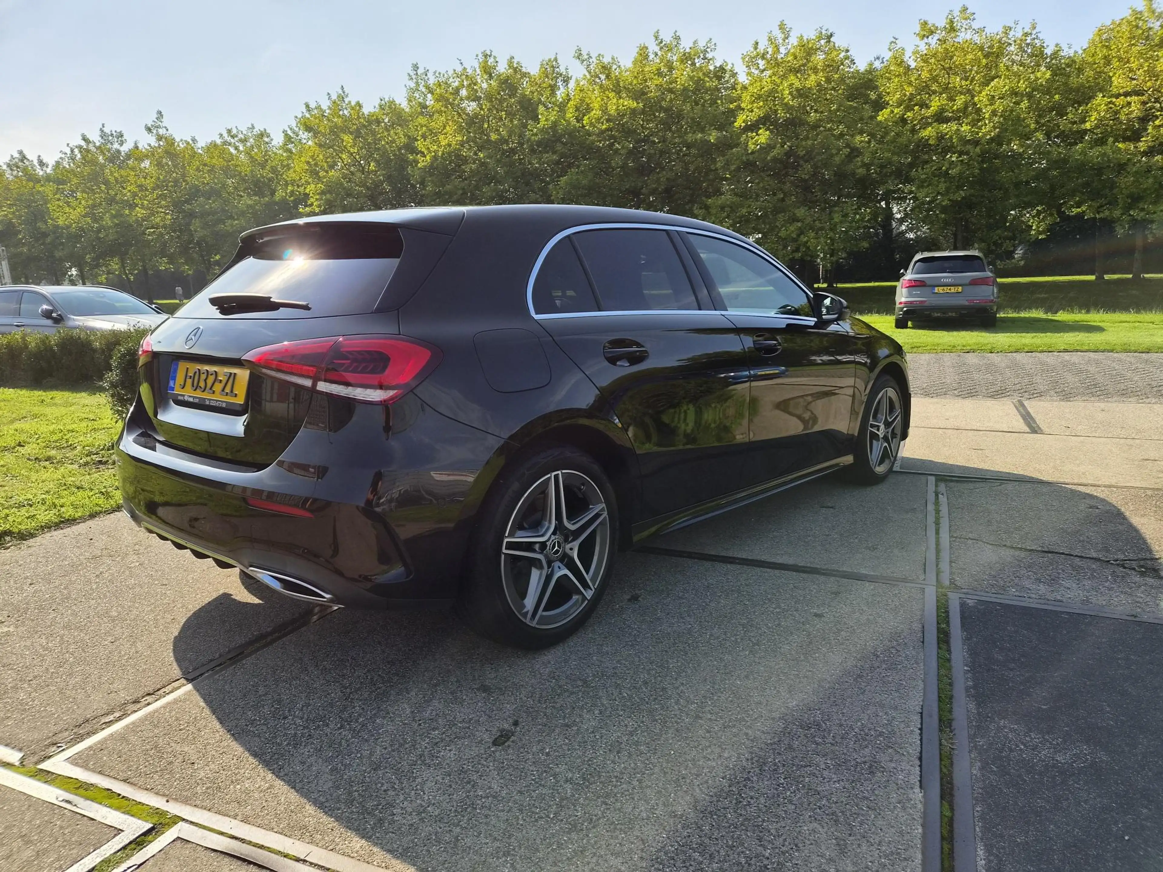 Mercedes-Benz A 250 e Business Solution AMG Limited — photo 4