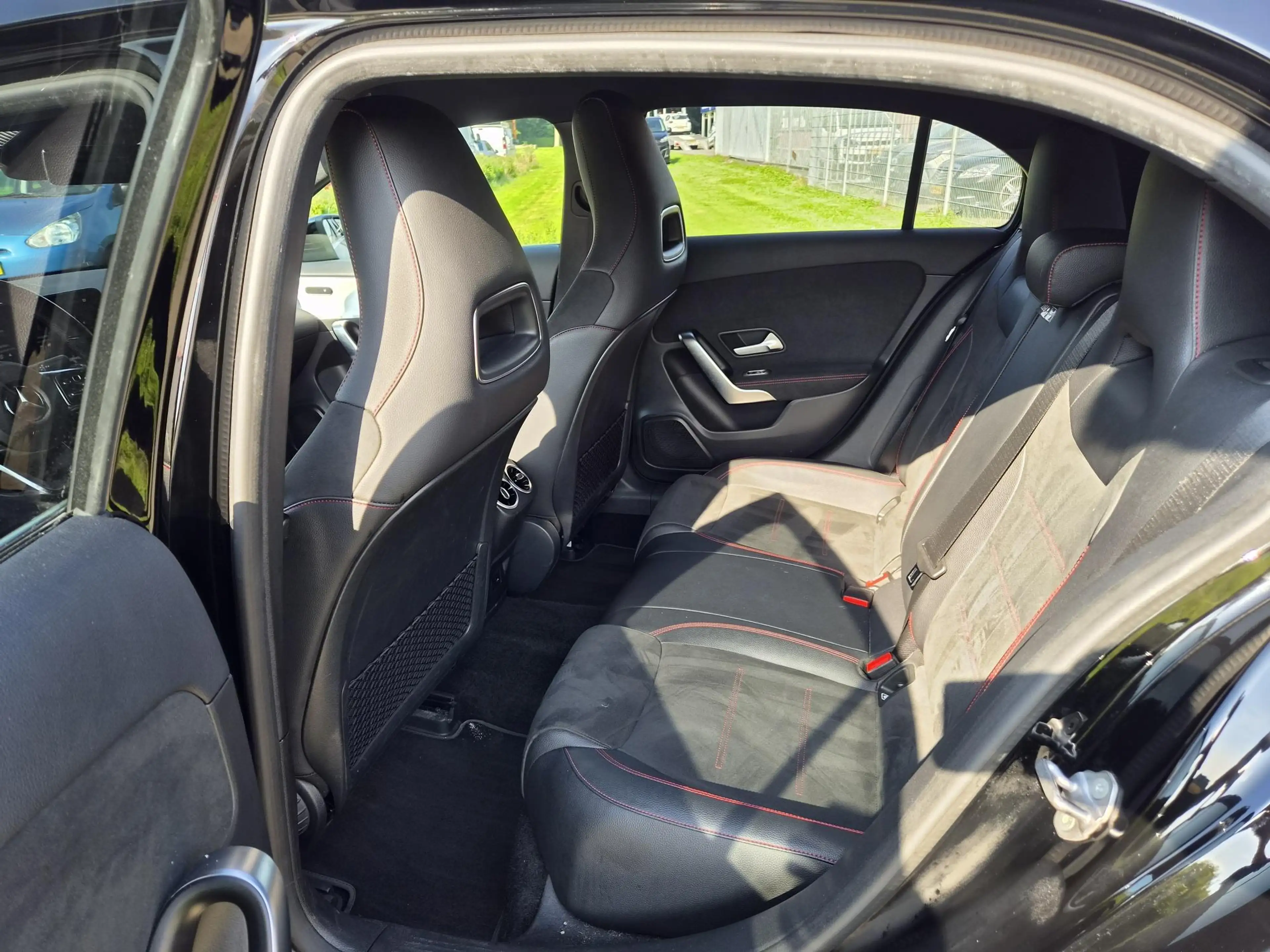 Mercedes-Benz A 250 e Business Solution AMG Limited — photo 8