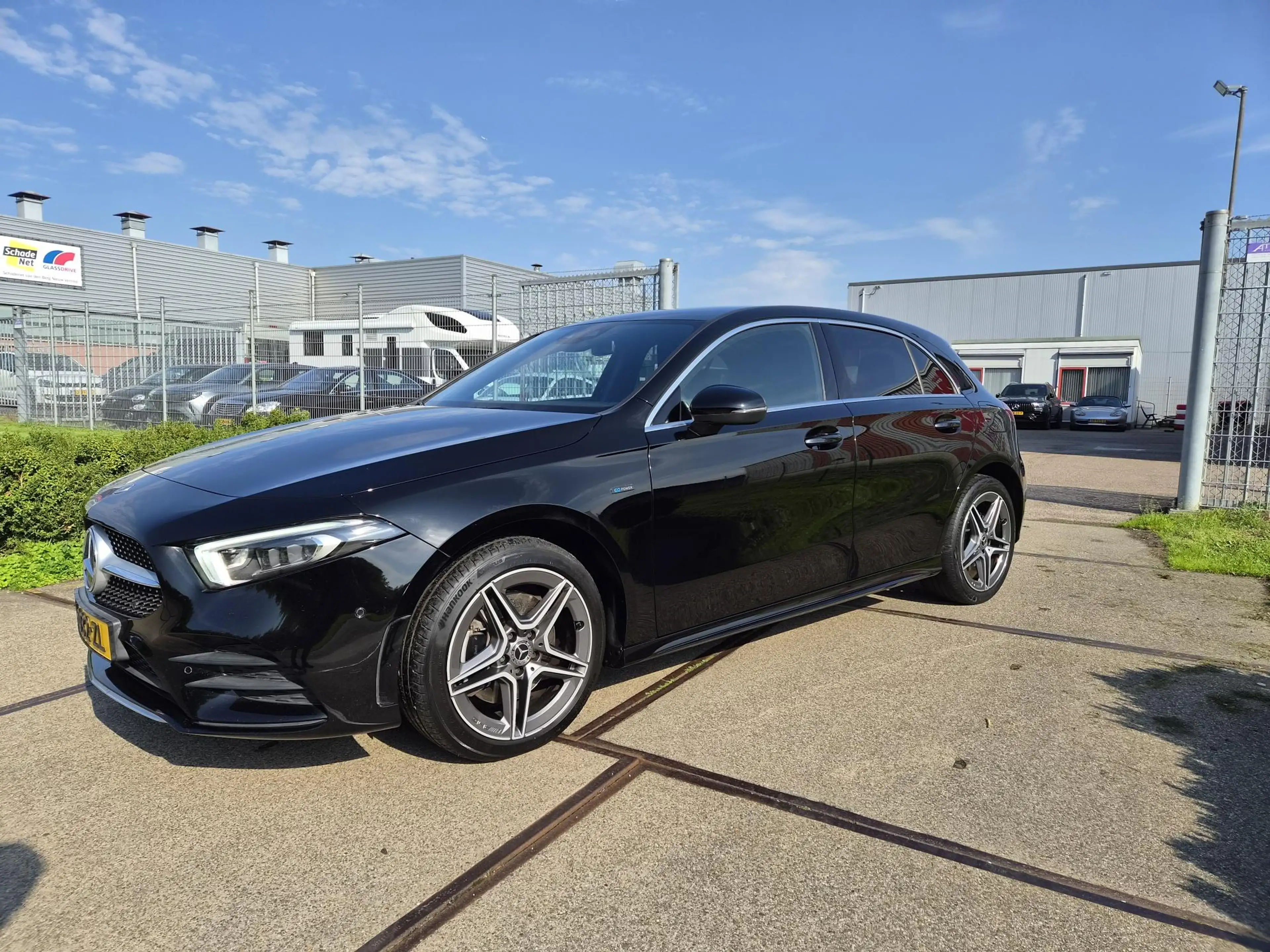 Mercedes-Benz A 250 e Business Solution AMG Limited — photo 3