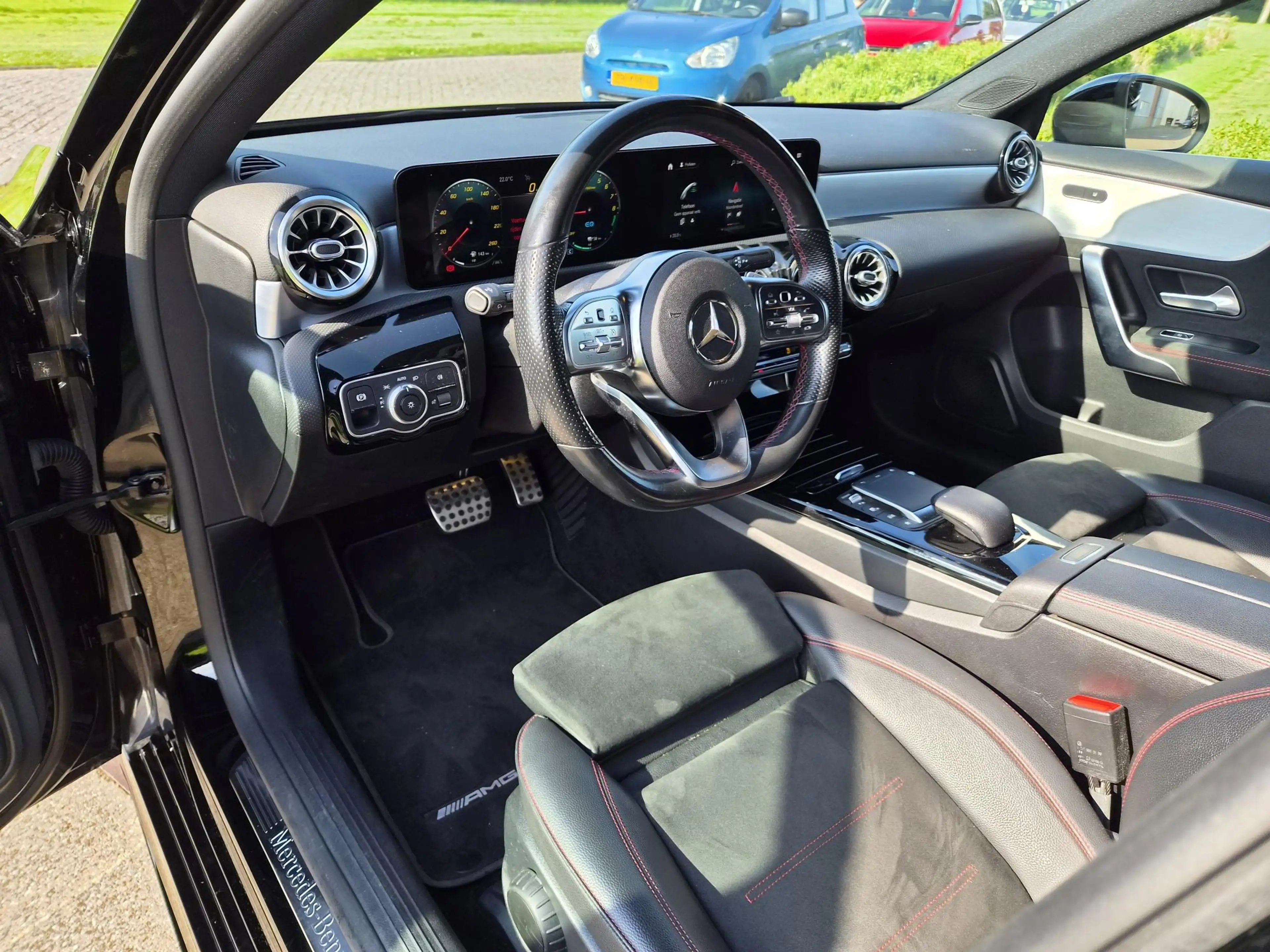 Mercedes-Benz A 250 e Business Solution AMG Limited — photo 6