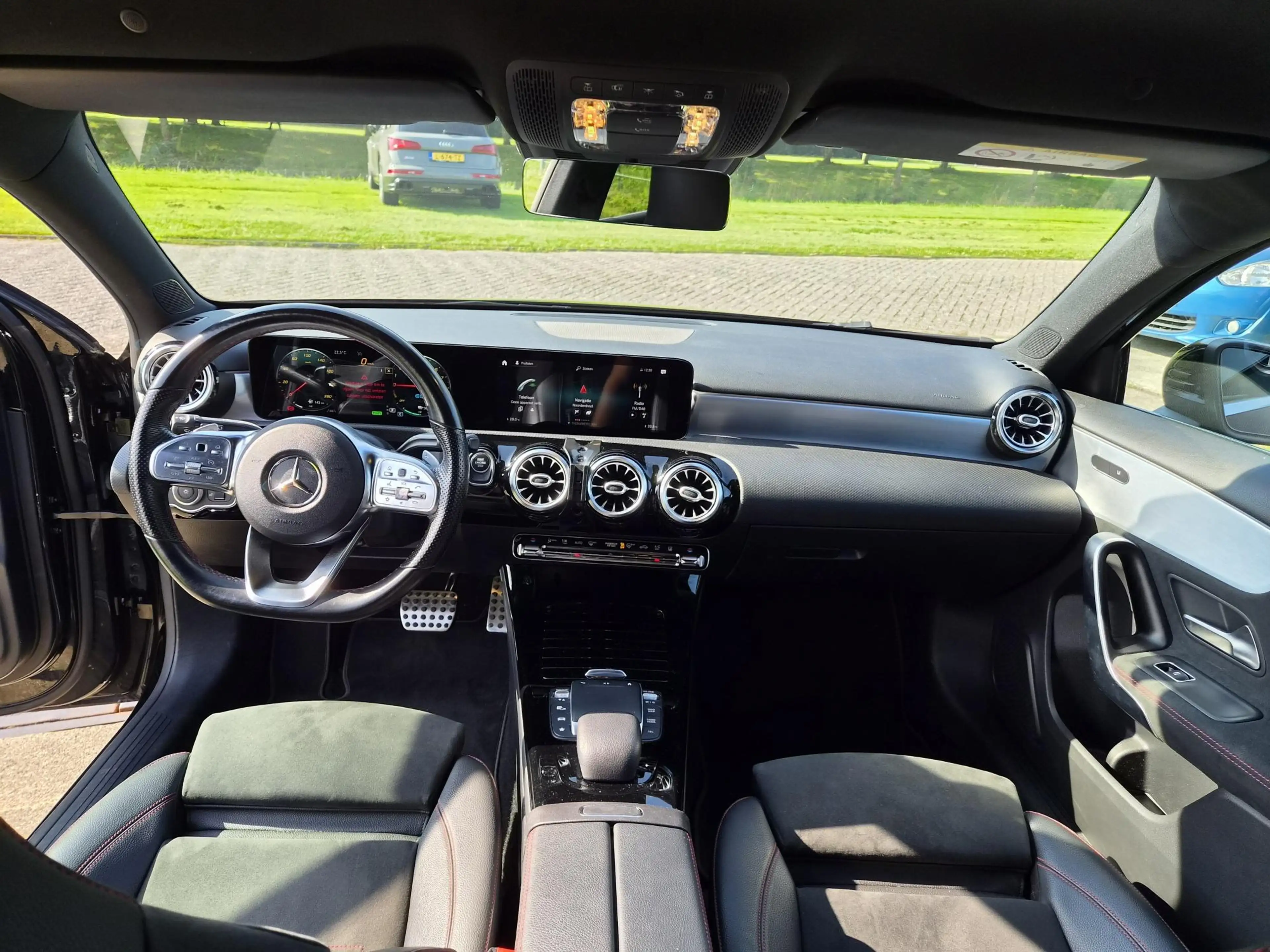 Mercedes-Benz A 250 e Business Solution AMG Limited — photo 7