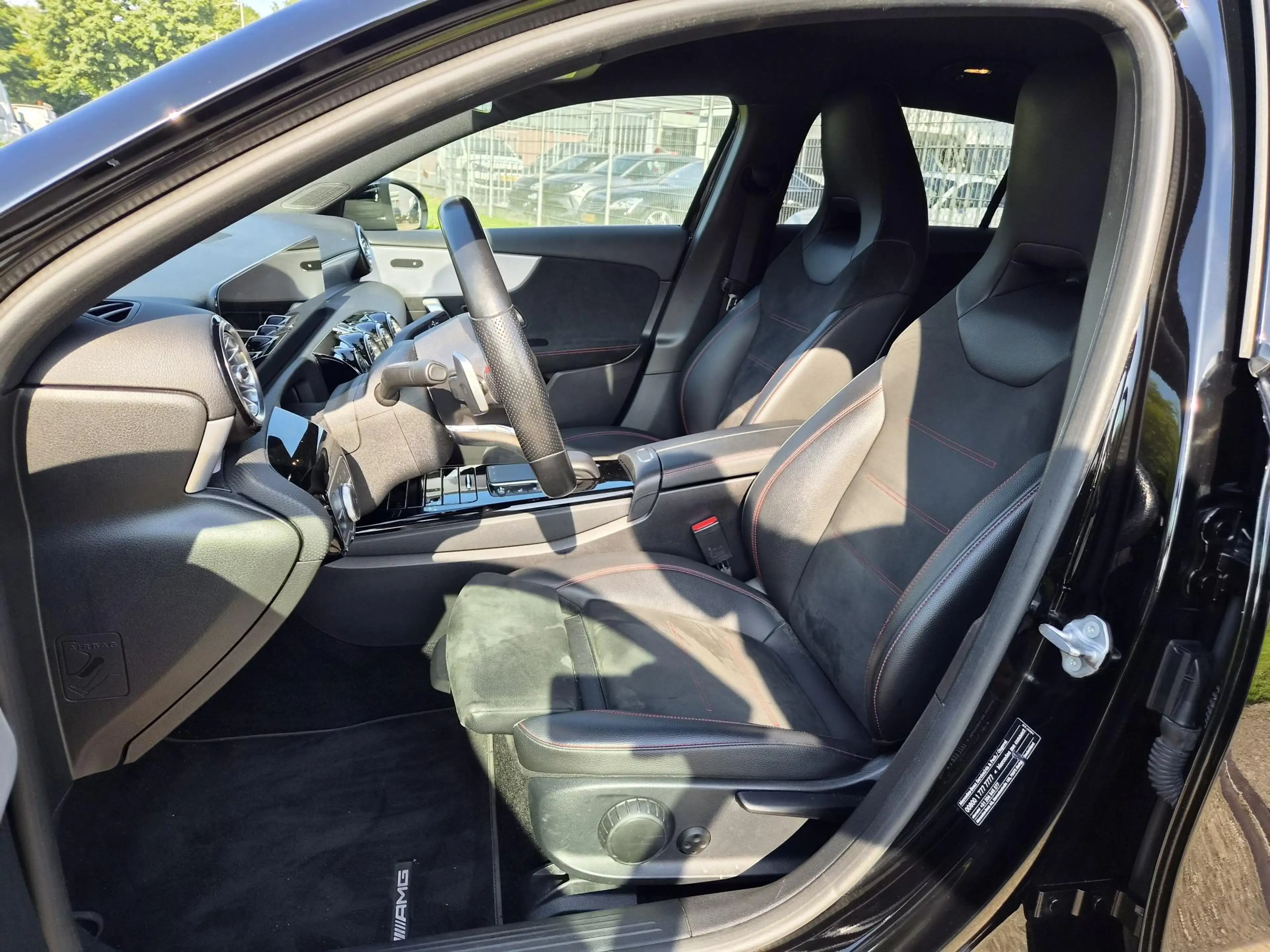 Mercedes-Benz A 250 e Business Solution AMG Limited — photo 2