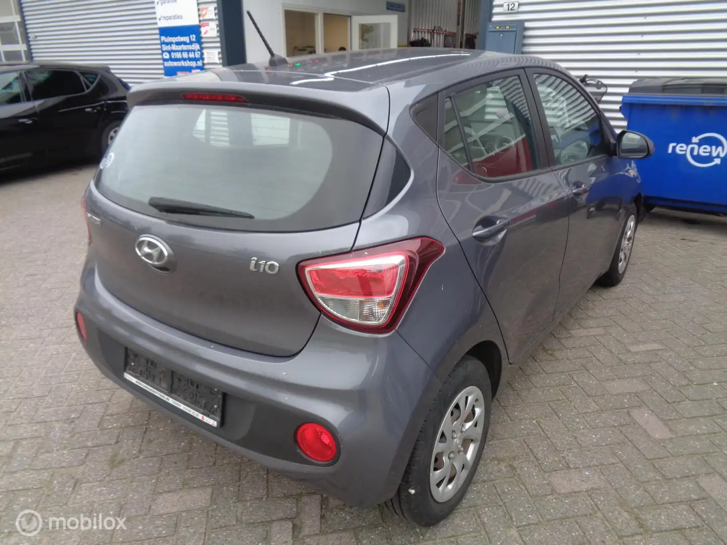 Hyundai i10 1.0i Comfort 5 deurs/Airco/Bluetooth/Stuurbekr/Cru Grijs - 2
