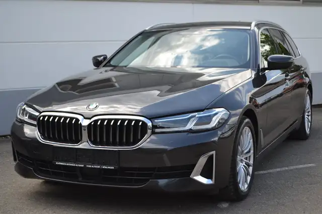 Bmw 530 530d Touring*AUTOMATIK*Luxury Line*LEDER*VOLL*1A