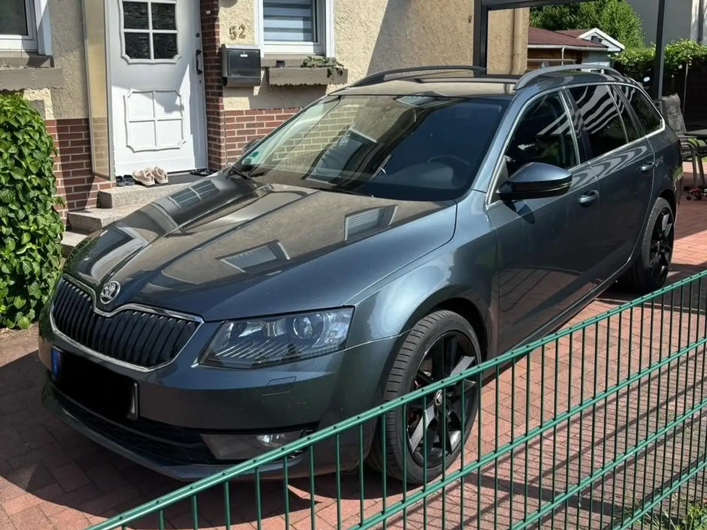 Skoda Octavia Octavia III Combi Diesel Combi 2.0 TDI DSG Grau - 2