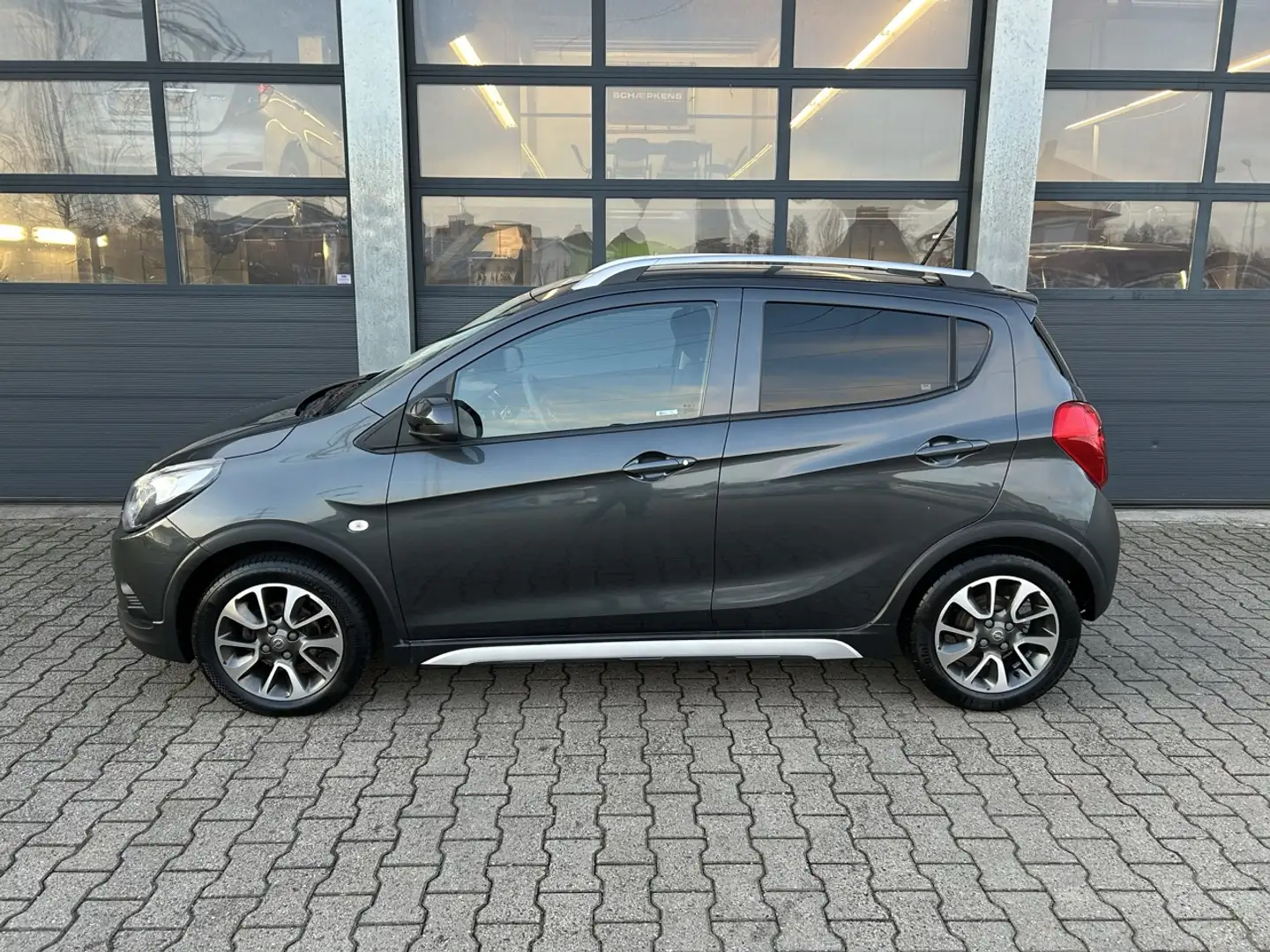 Opel Karl ROCKS 1.0 75pk Online Edition Grau - 2