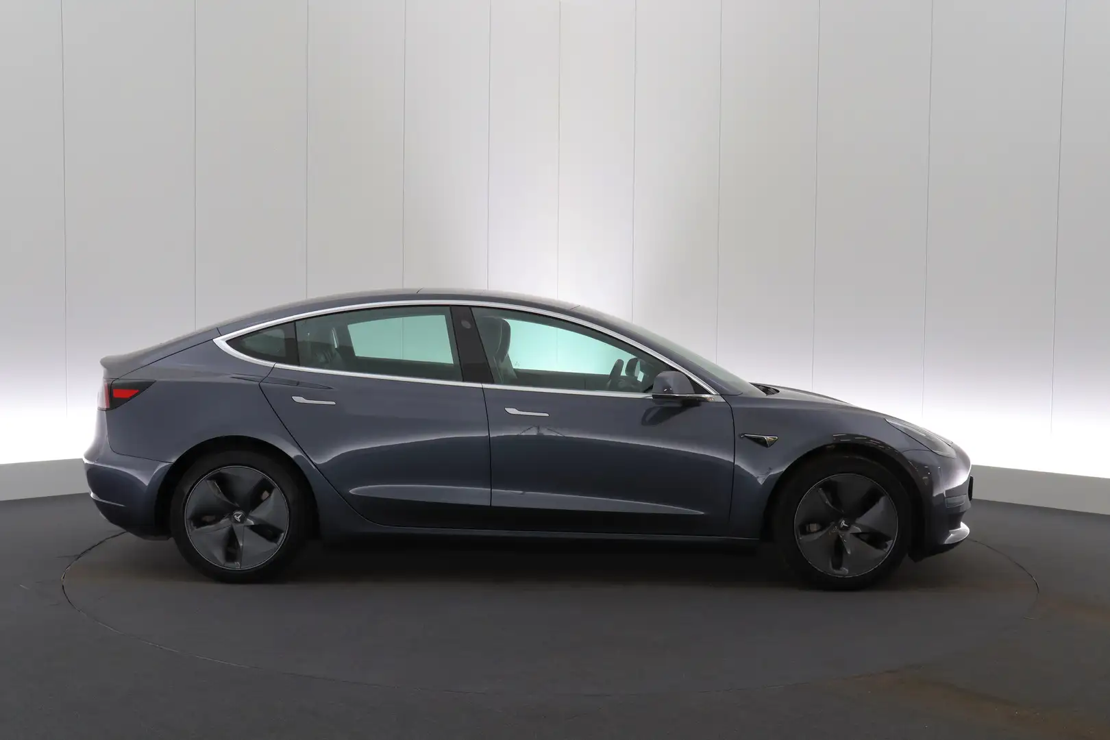 Tesla Model 3 75 kWh Long-Range Dual Motor Autopilot LEDER/CUIR Gris - 2