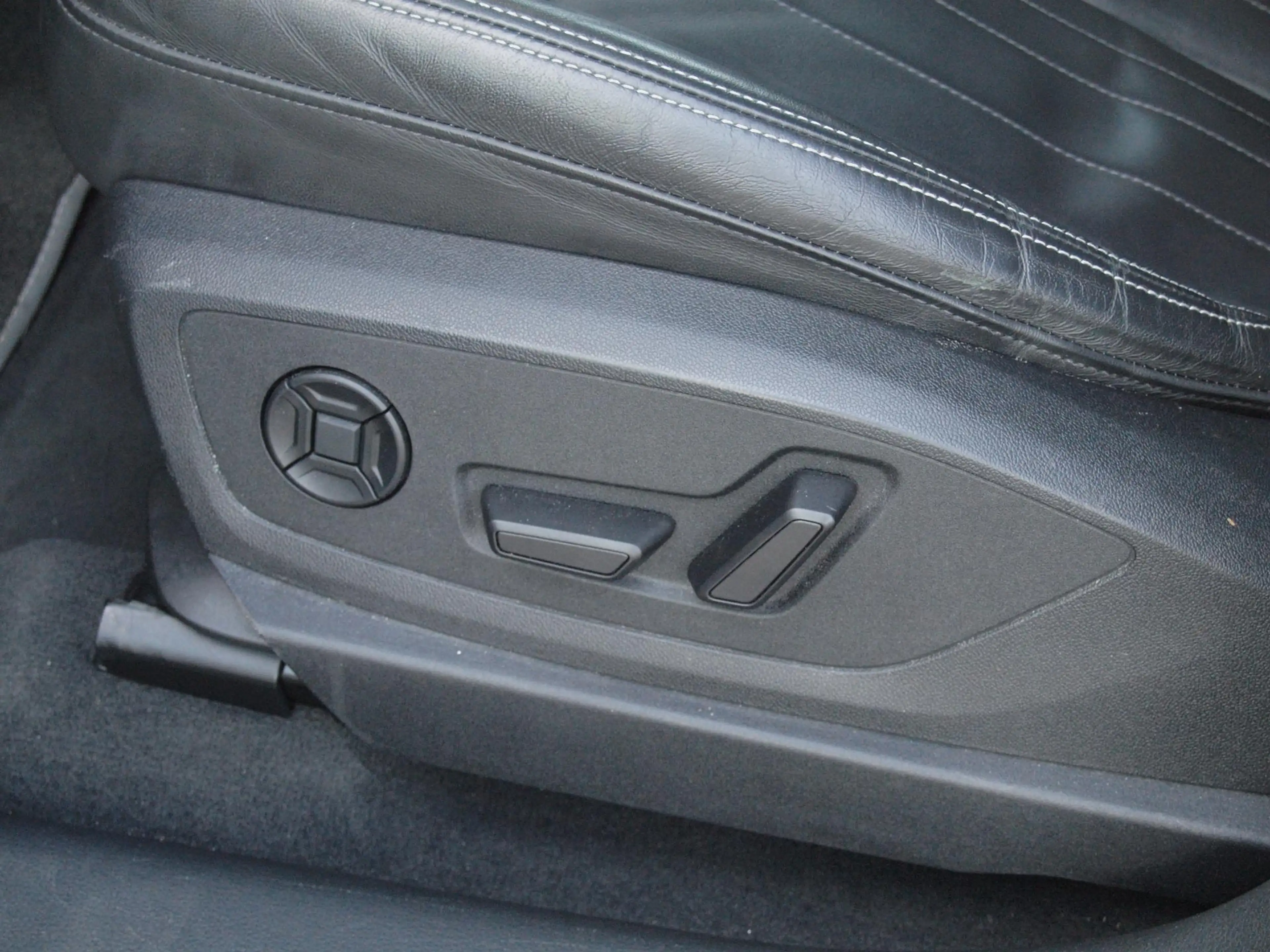 Audi e-tron 55 quattro Advanced edition Plus 95 kWh | SOH 93% — photo 28
