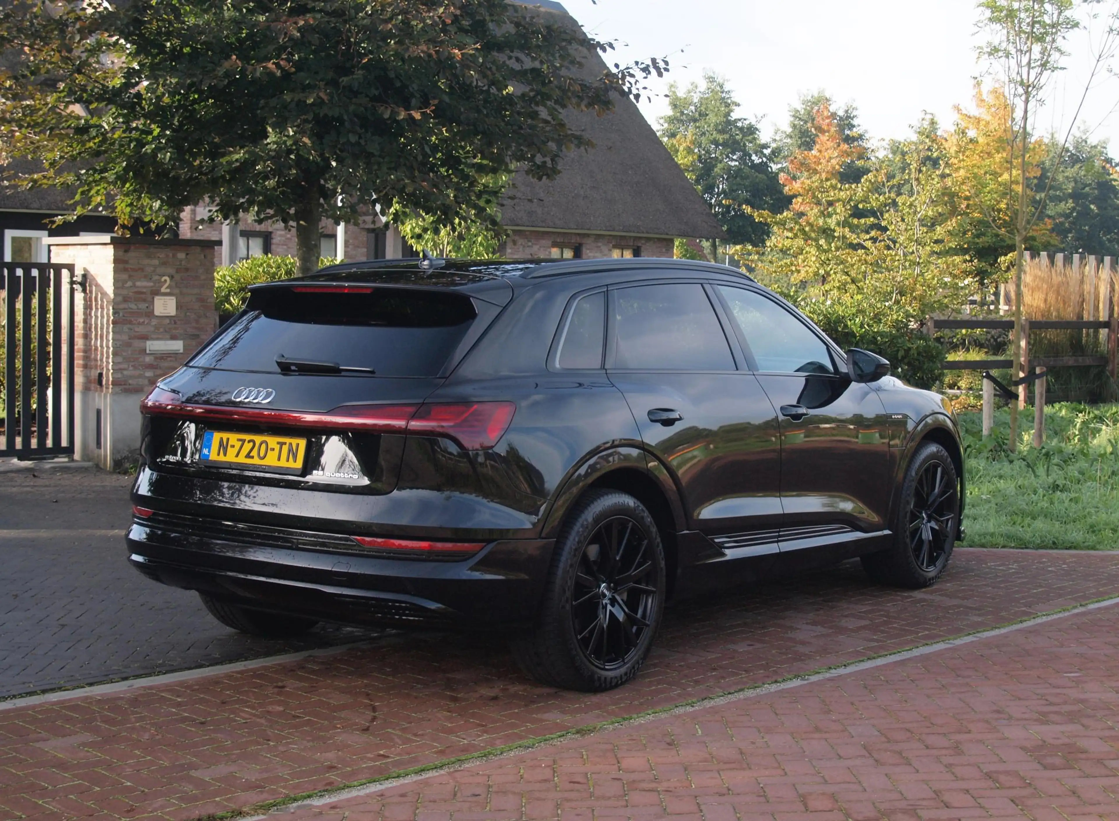 Audi e-tron 55 quattro Advanced edition Plus 95 kWh | SOH 93% — photo 10