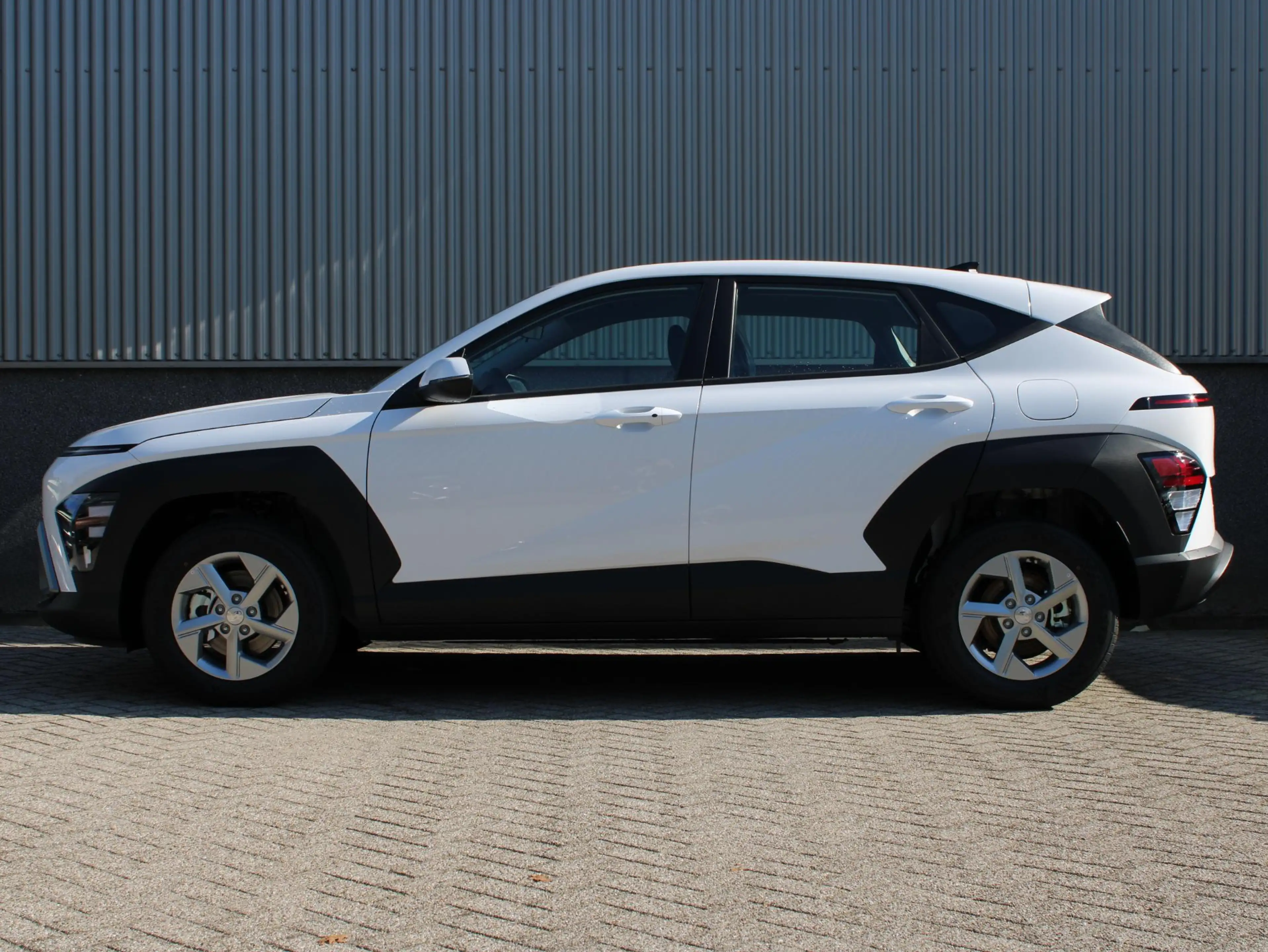 Hyundai KONA 1.6 GDI HEV E-Motion — photo 8
