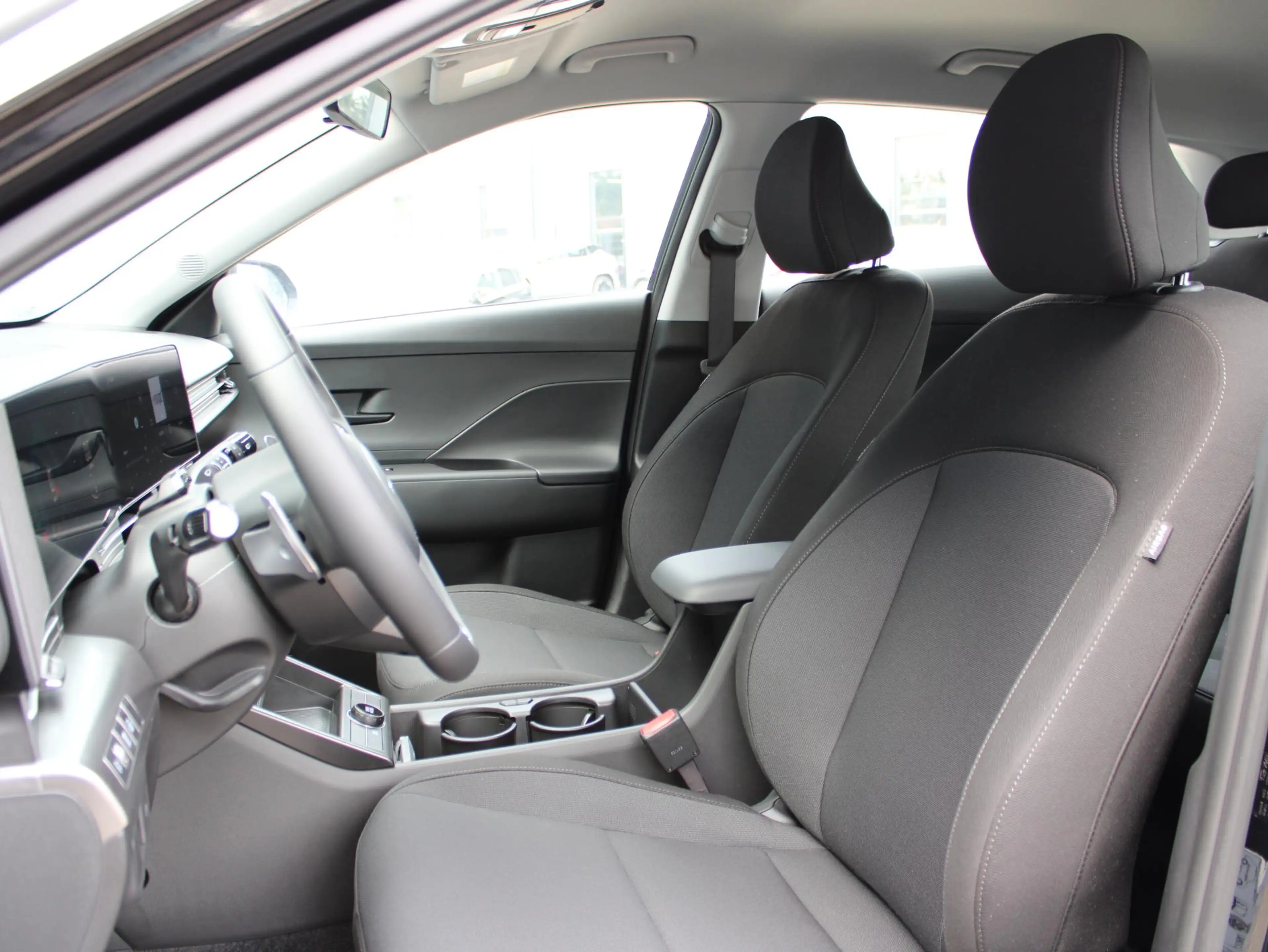 Hyundai KONA 1.6 GDI HEV E-Motion — photo 10