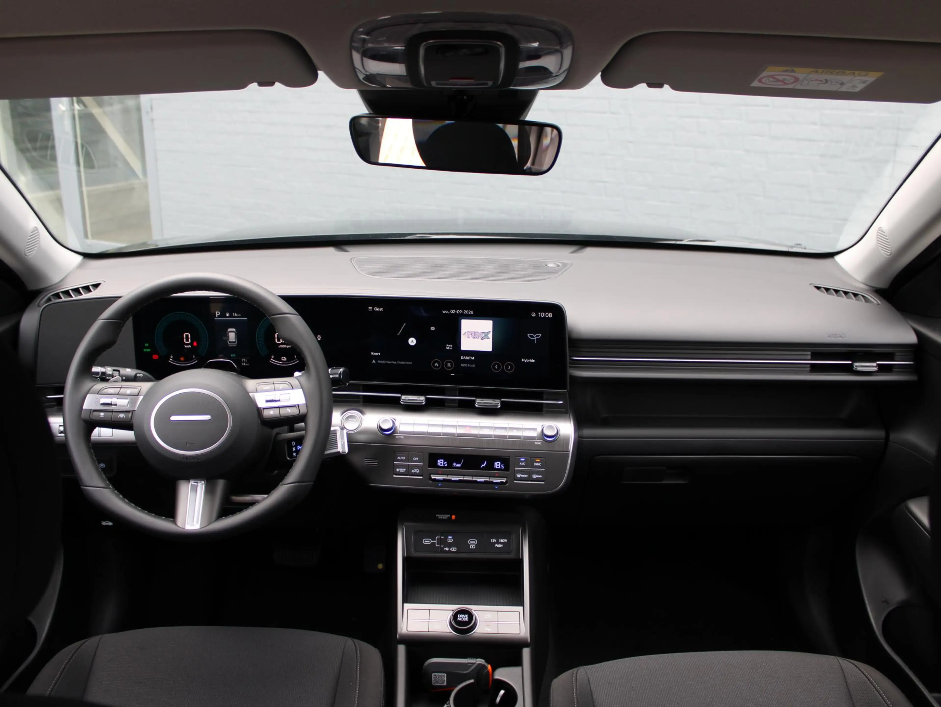 Hyundai KONA 1.6 GDI HEV E-Motion — photo 12