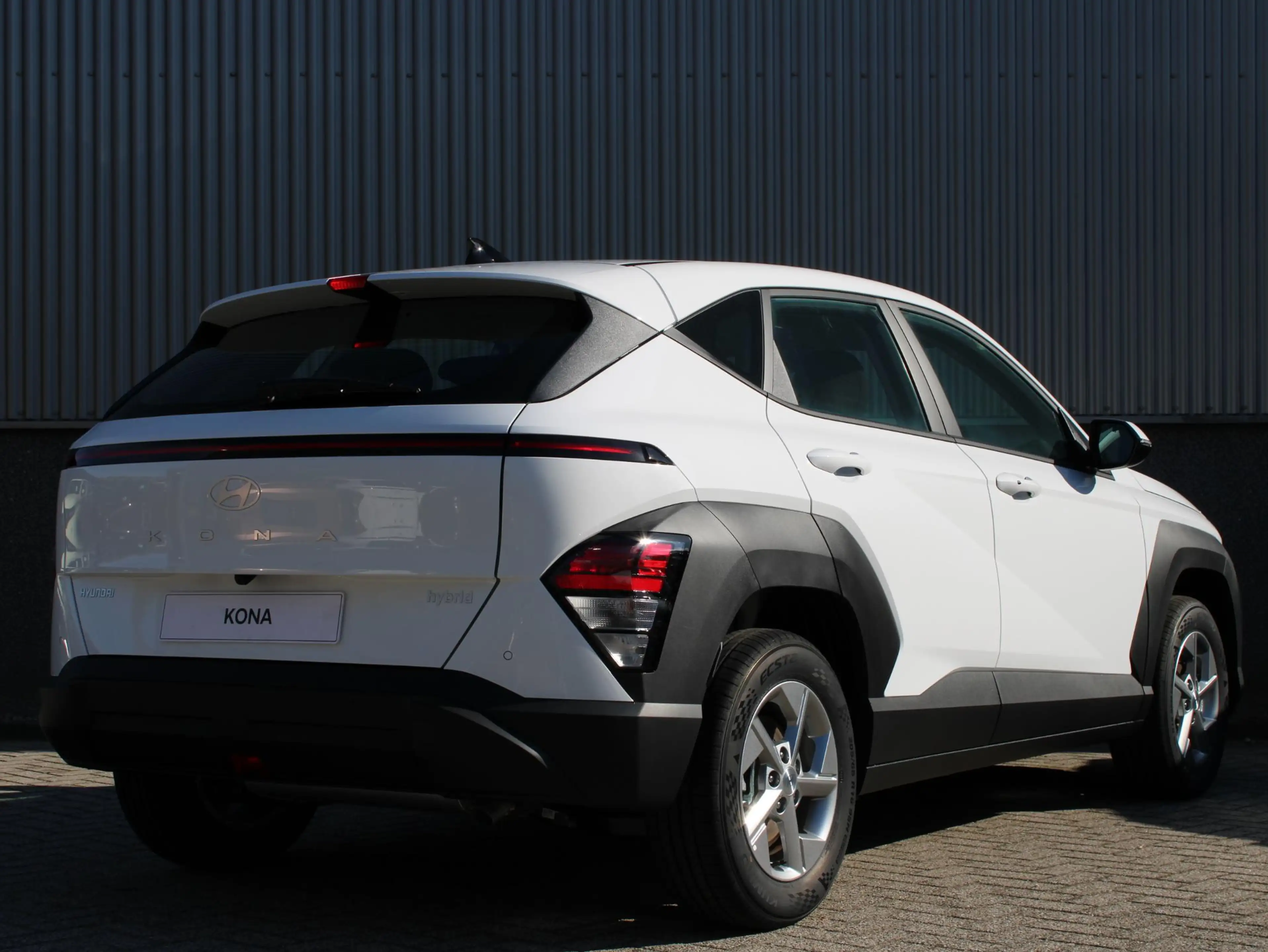 Hyundai KONA 1.6 GDI HEV E-Motion — photo 5