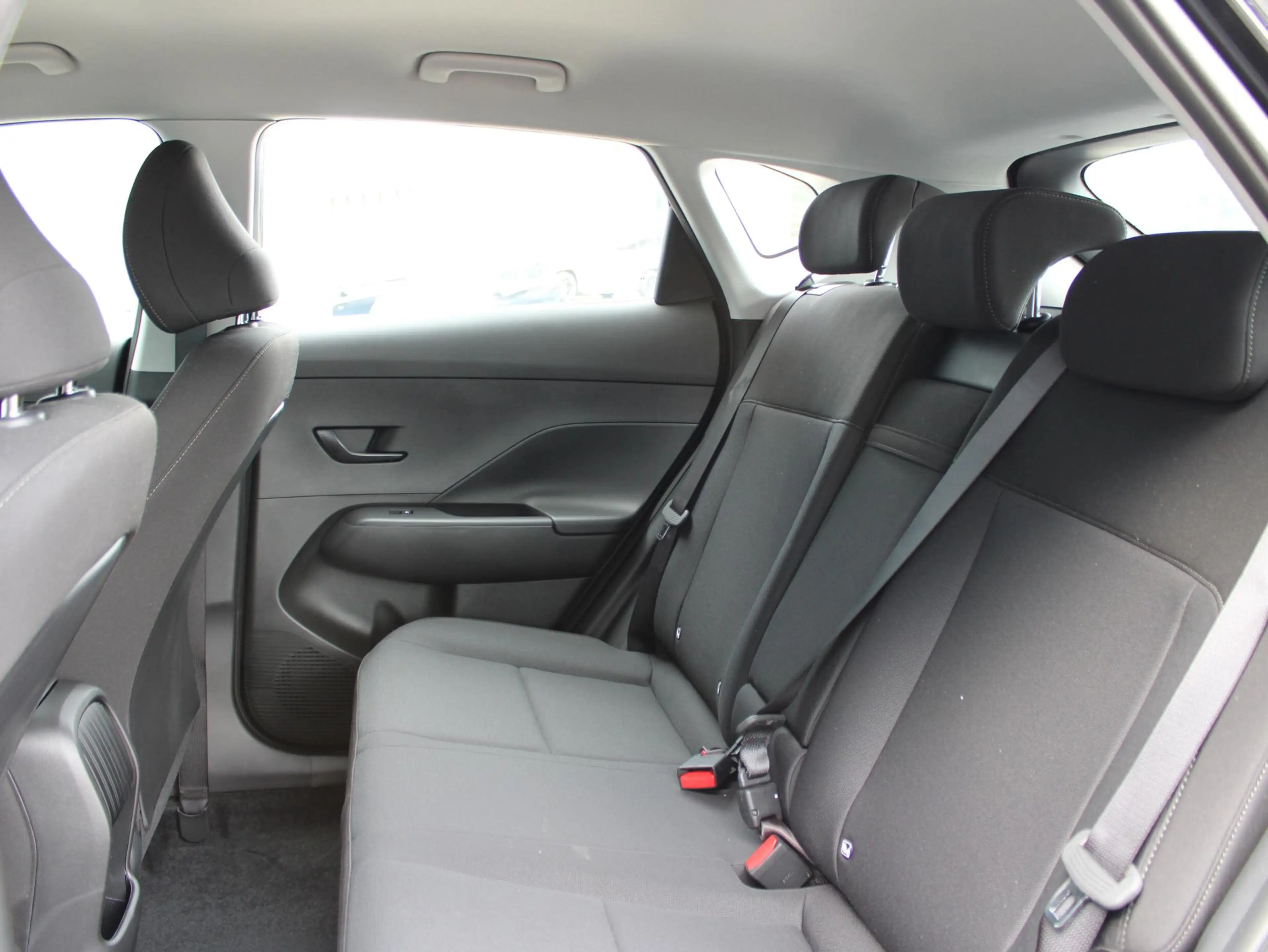Hyundai KONA 1.6 GDI HEV E-Motion — photo 11
