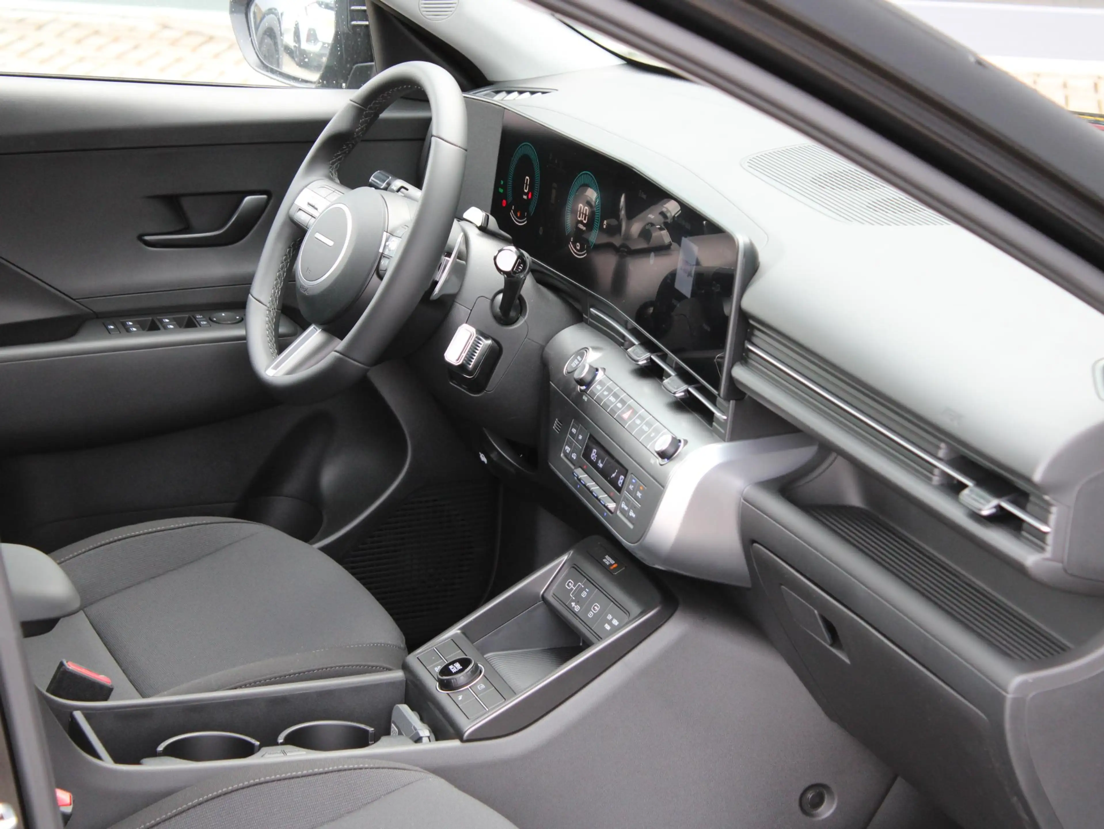 Hyundai KONA 1.6 GDI HEV E-Motion — photo 13