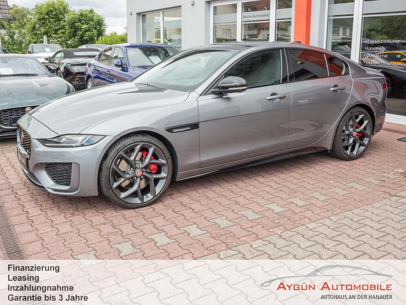 Jaguar XE P300 AWD R-Dynamic Black*Panorama*Winter-Pak* — photo 3