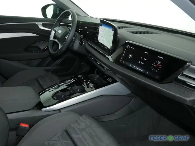 Audi A6 view 6