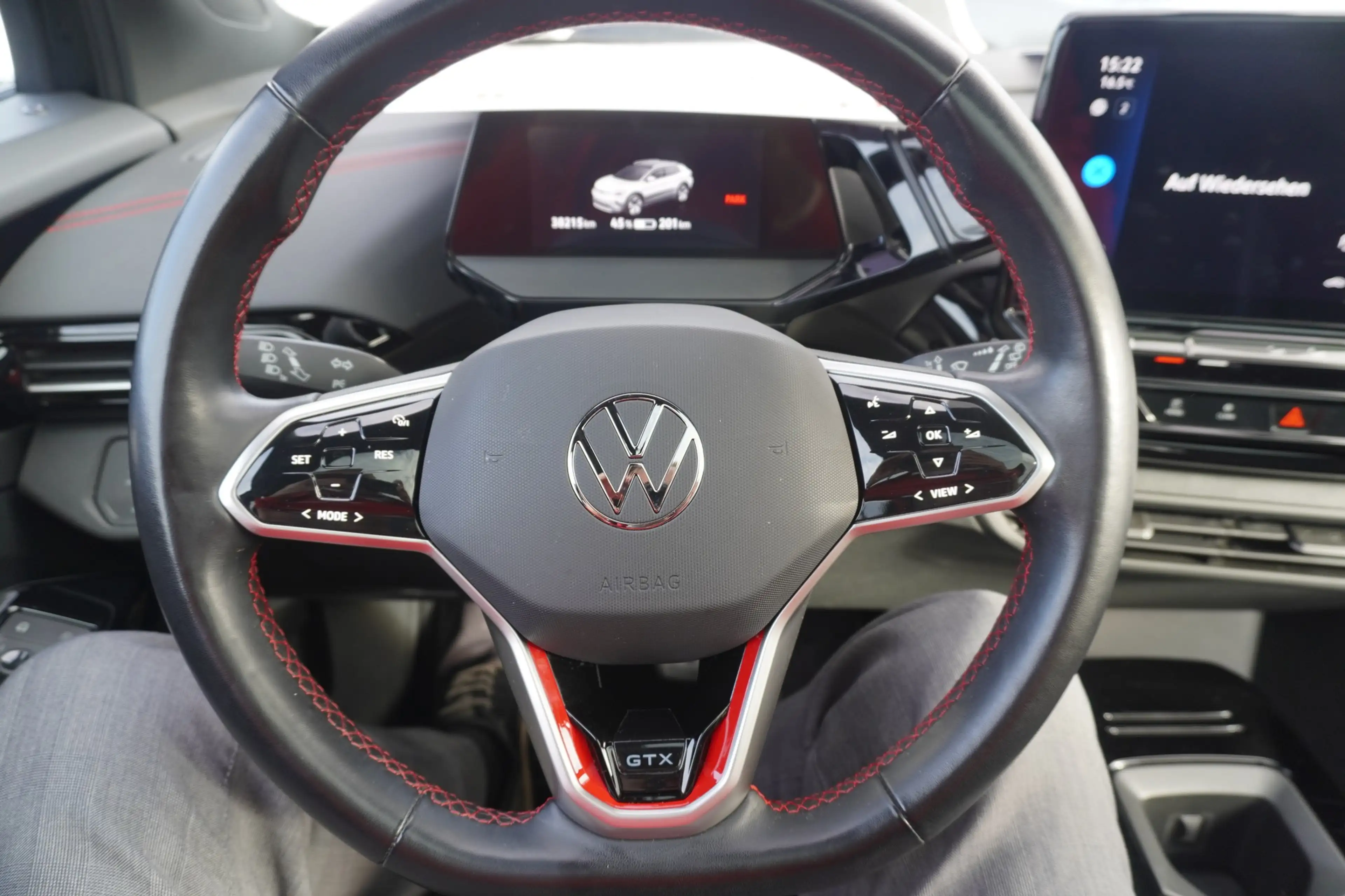 Volkswagen ID.4 GTX 4Motion LED Panorama ACC 360° Head-Up — photo 12