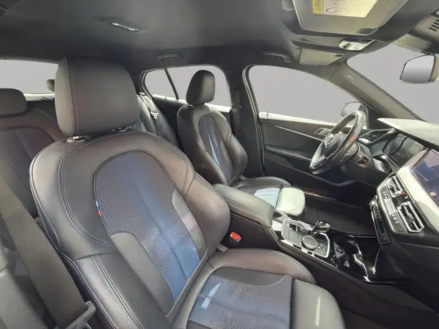 BMW 1 Series view 13
