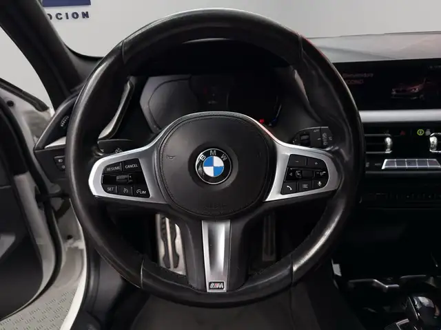 BMW 1 Series view 15