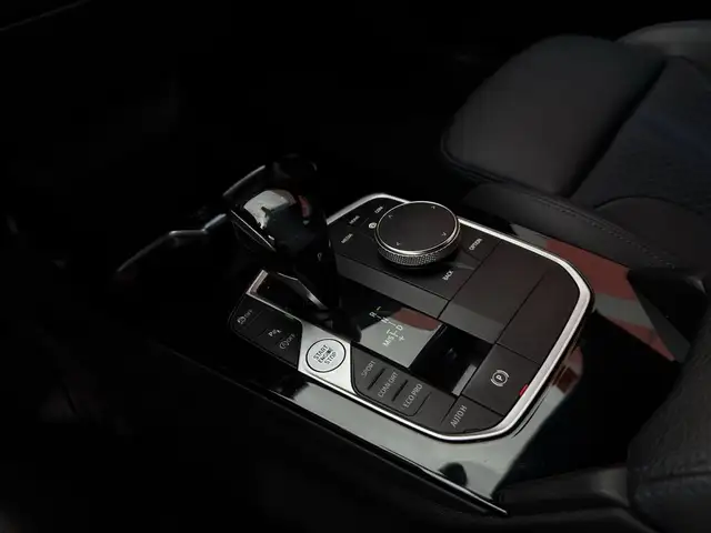BMW 1 Series view 12