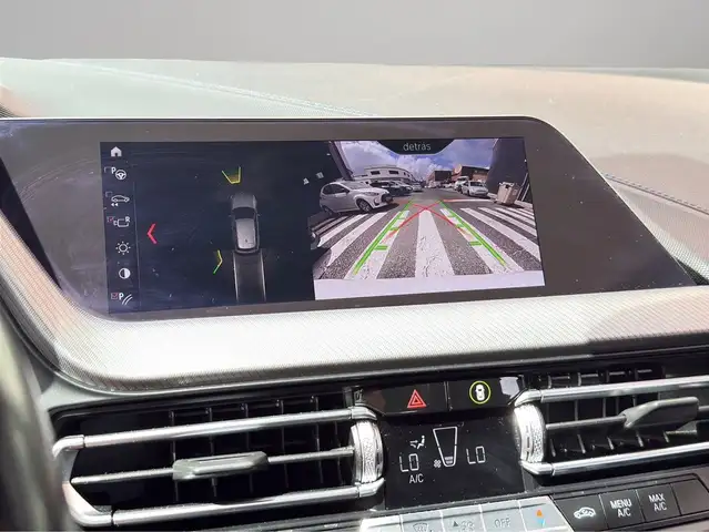 BMW 1 Series view 11