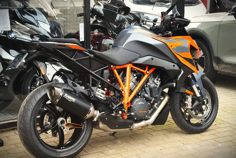 KTM 1290 Super Duke GT - foto 3