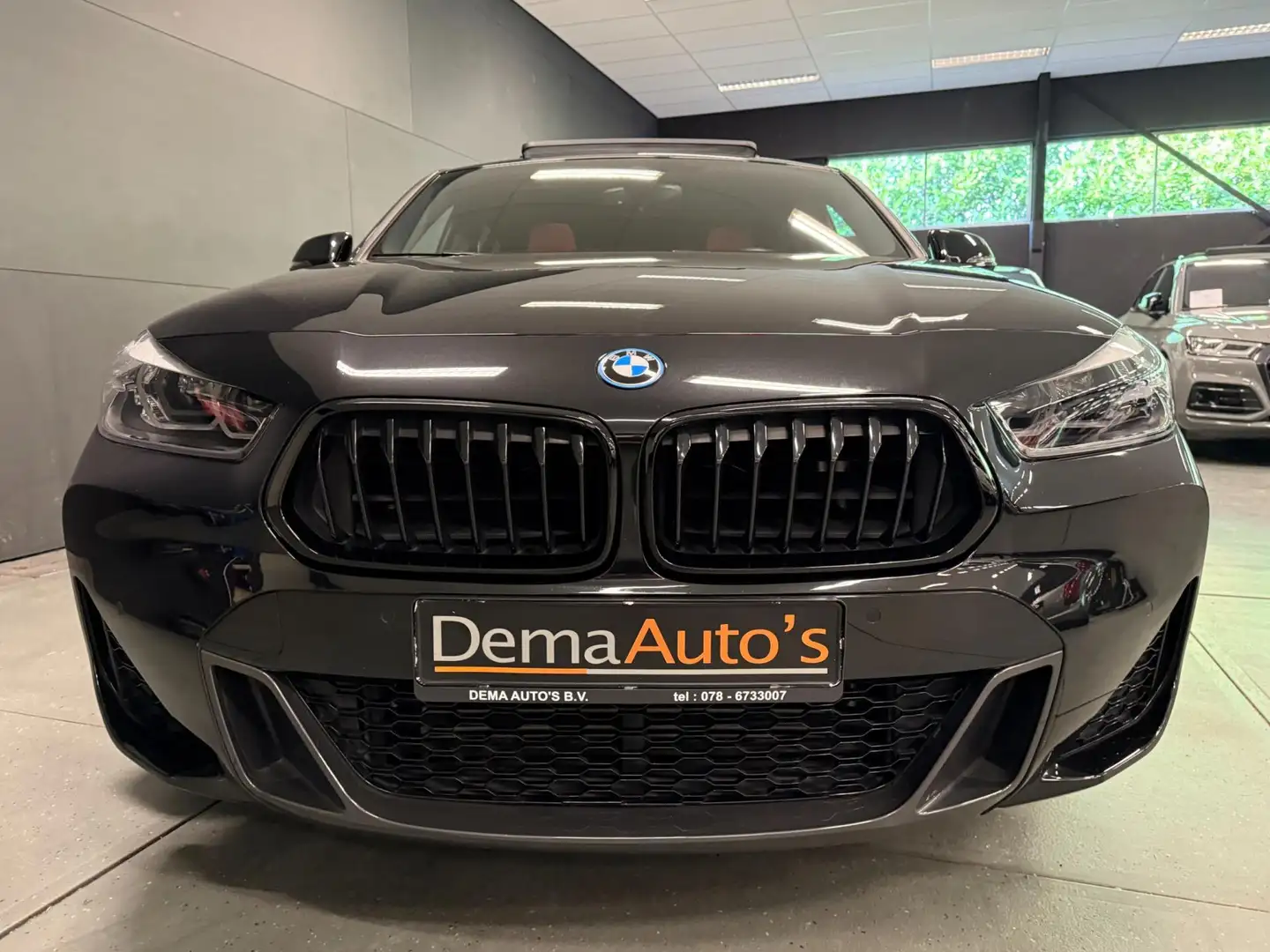 BMW X2 XDrive25e M-SPORT 220PK PANO/LEDER/H-KARDON/NAVI/L Zwart - 2