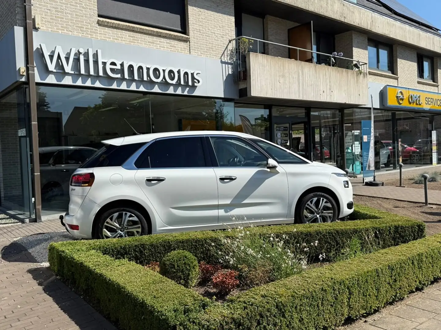 Citroen C4 Picasso SHINE 1.6 Turbo 165Pk AT6 *Navi*Auto AC*... Blanc - 2