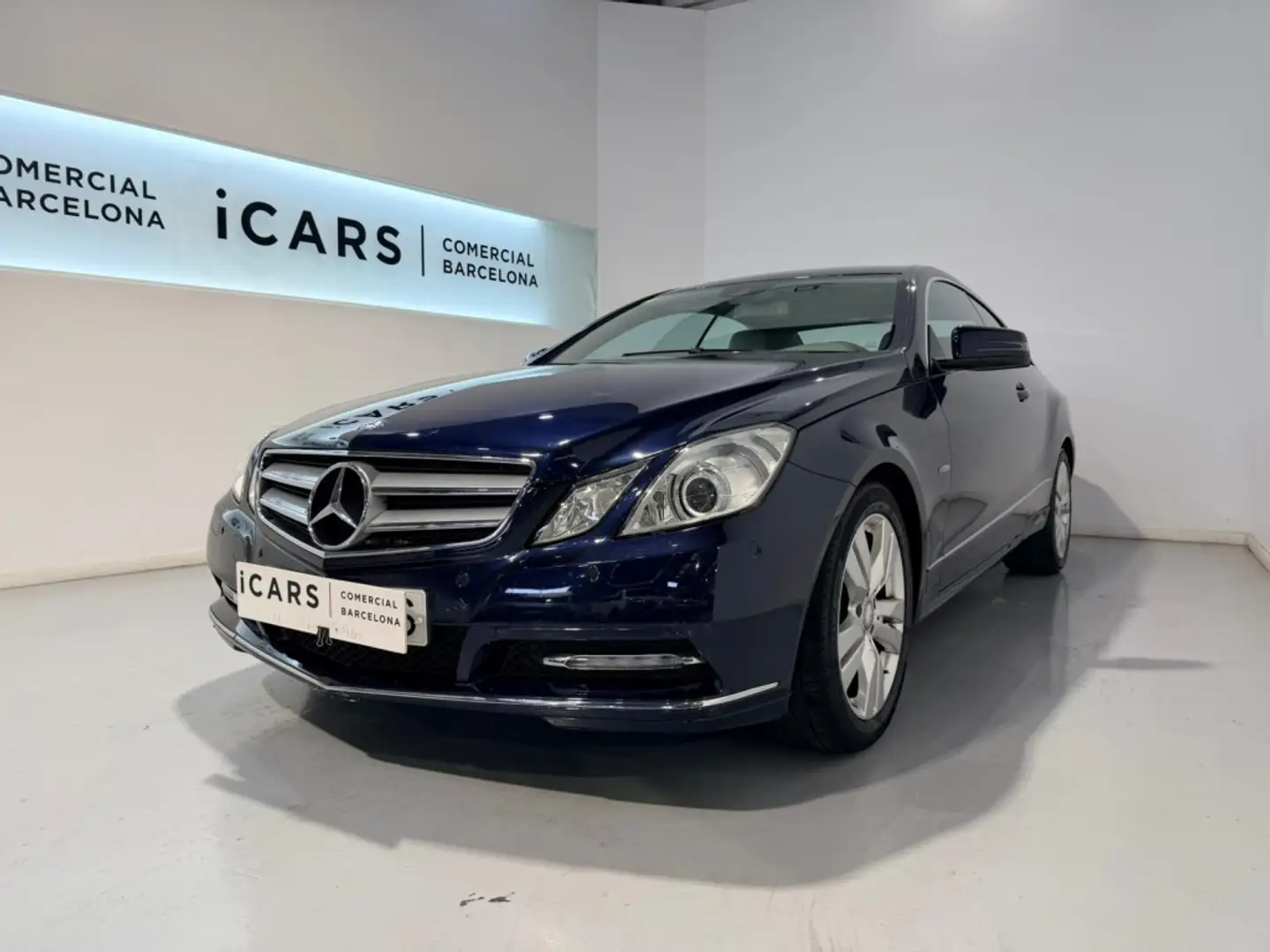 Mercedes-Benz E 220 220CDI BE Avantgarde Blau - 1