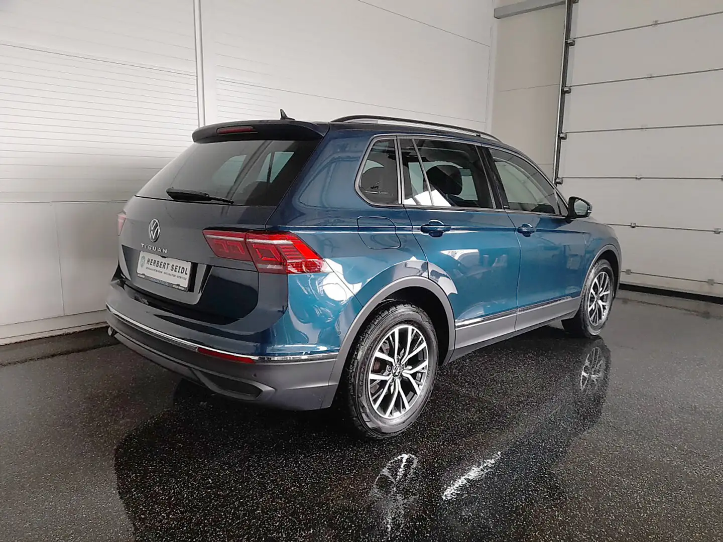 Volkswagen Tiguan LIFE 2,0 TDI DSG *STANDHZG / MATRIX-LED / NAVI ... Bleu - 2