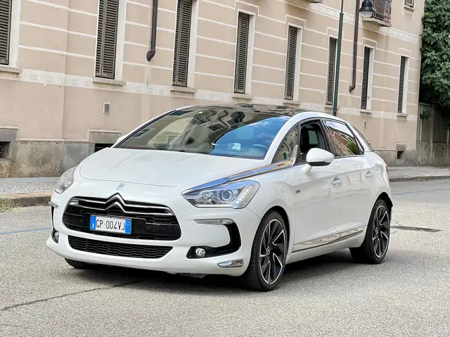 DS Automobiles DS 5